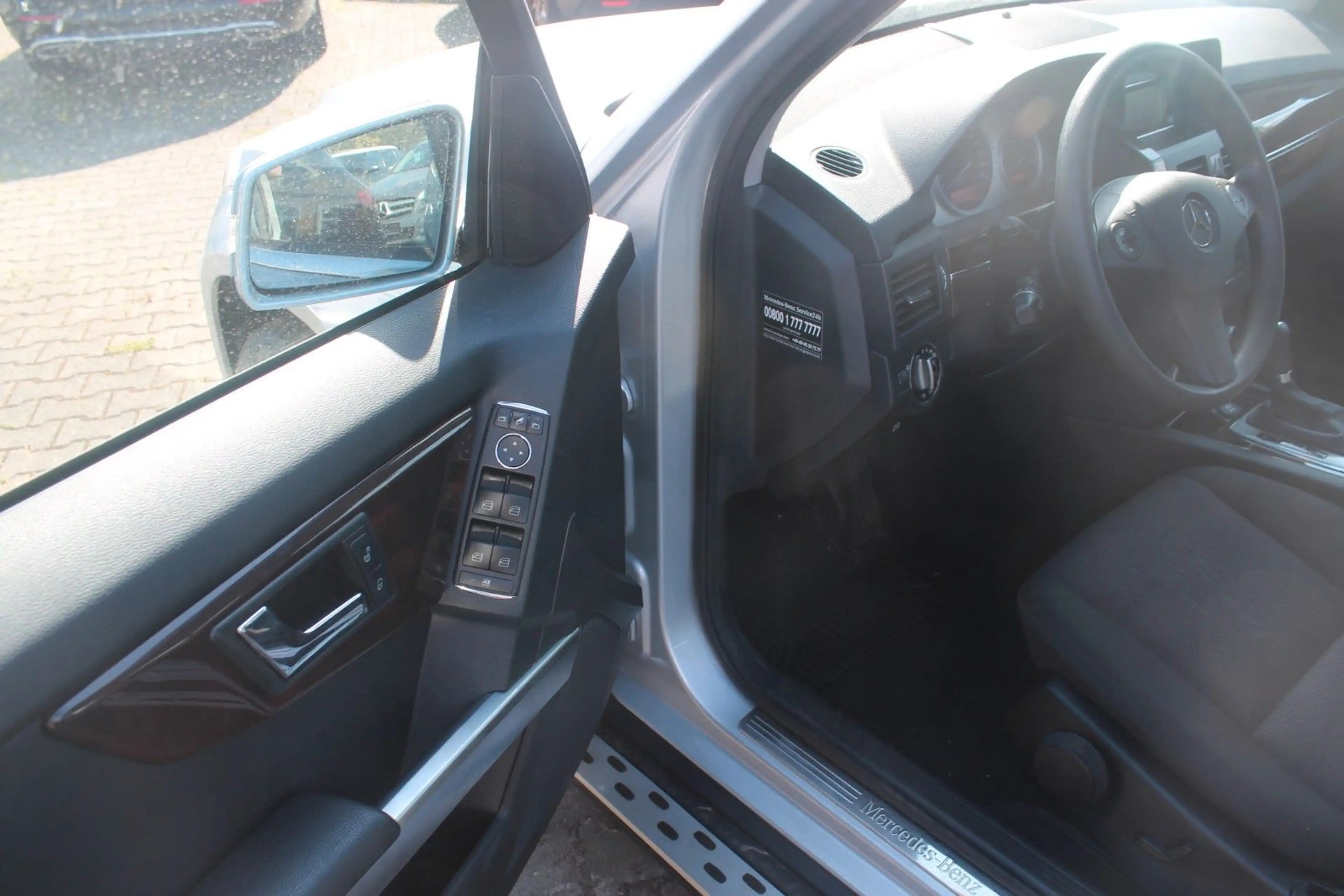 Mercedes-Benz GLK 220 CDI 4MATIC BE*20"Alu*Trittbretter*AHK*BT — photo 12