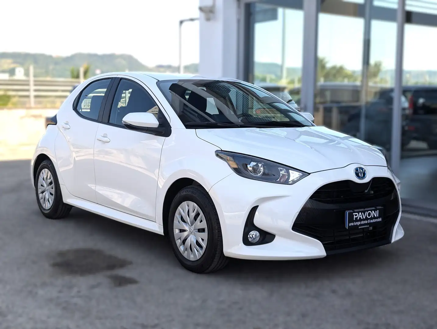 Toyota Yaris Yaris IV 2020 1.5h Business Bianco - 2