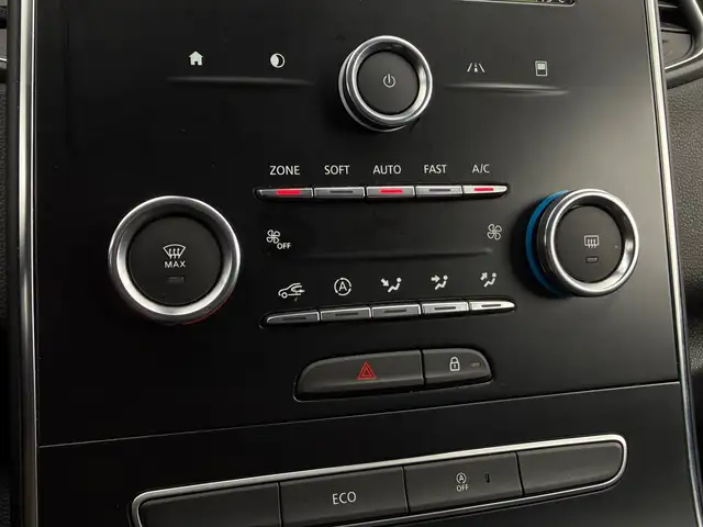 Renault Grand Scenic view 24