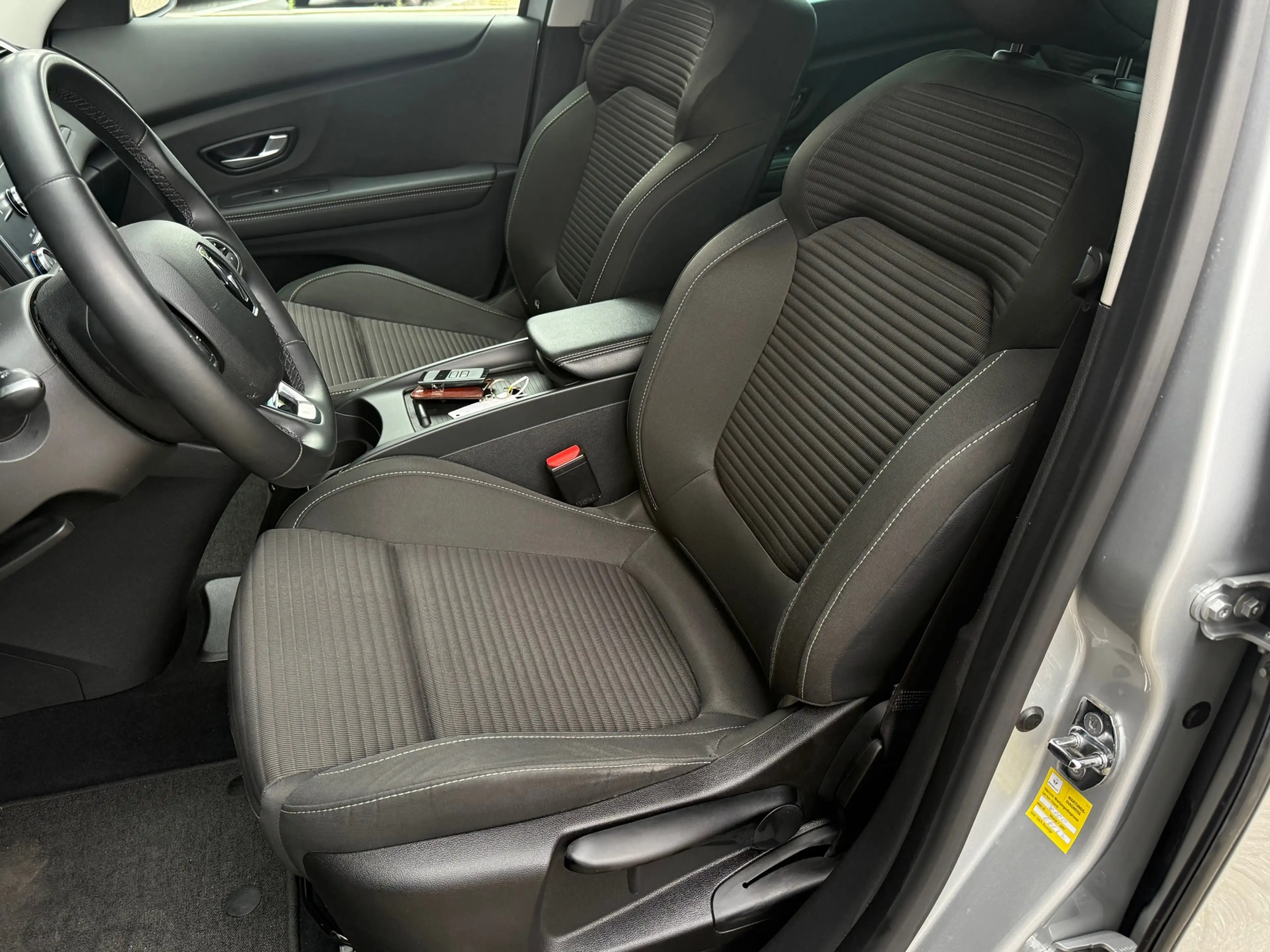 Renault Grand Scenic 1.3 TCe Business Zen 7p. — photo 3