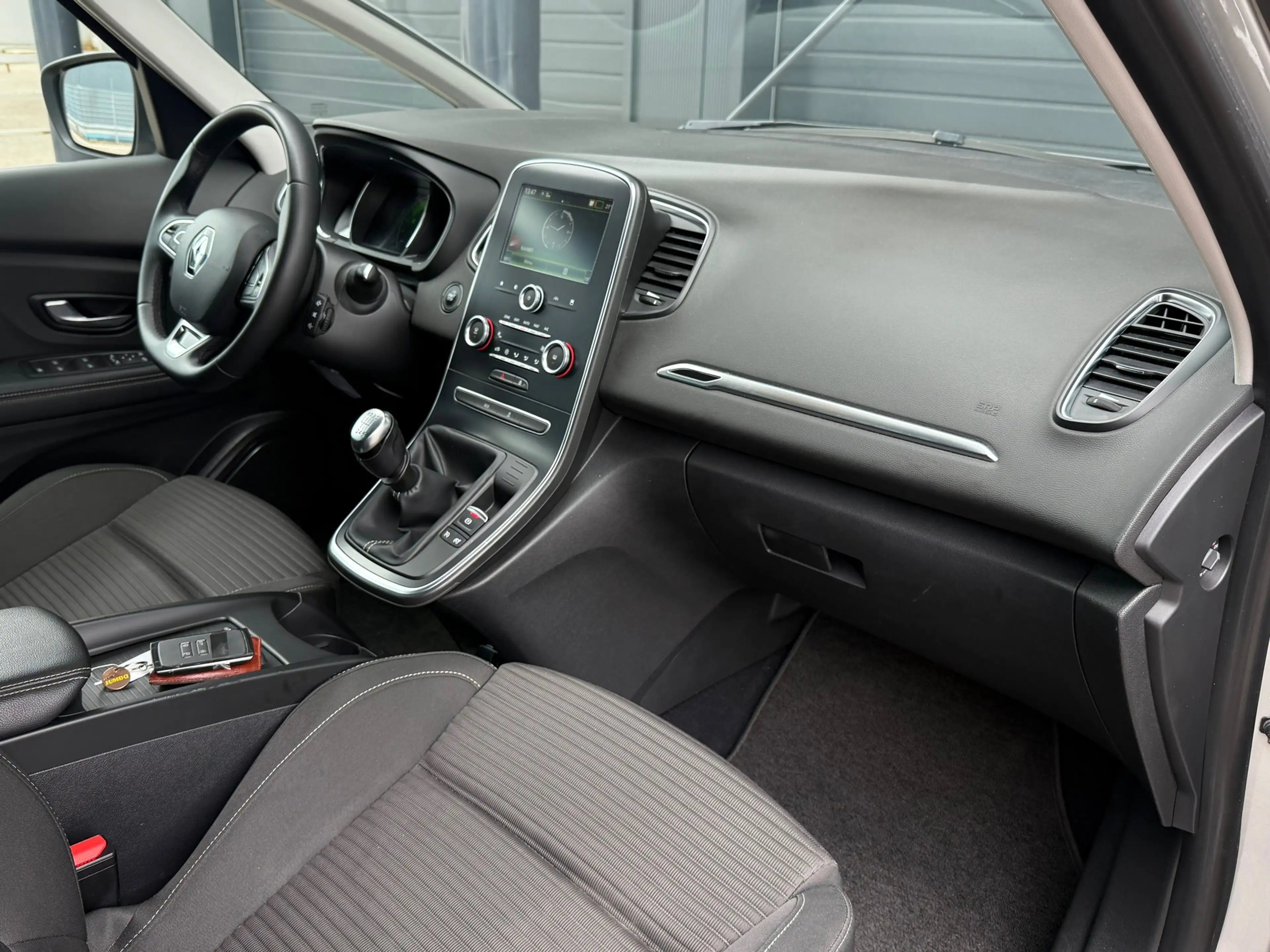 Renault Grand Scenic 1.3 TCe Business Zen 7p. — photo 12