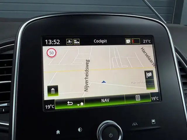 Renault Grand Scenic view 23
