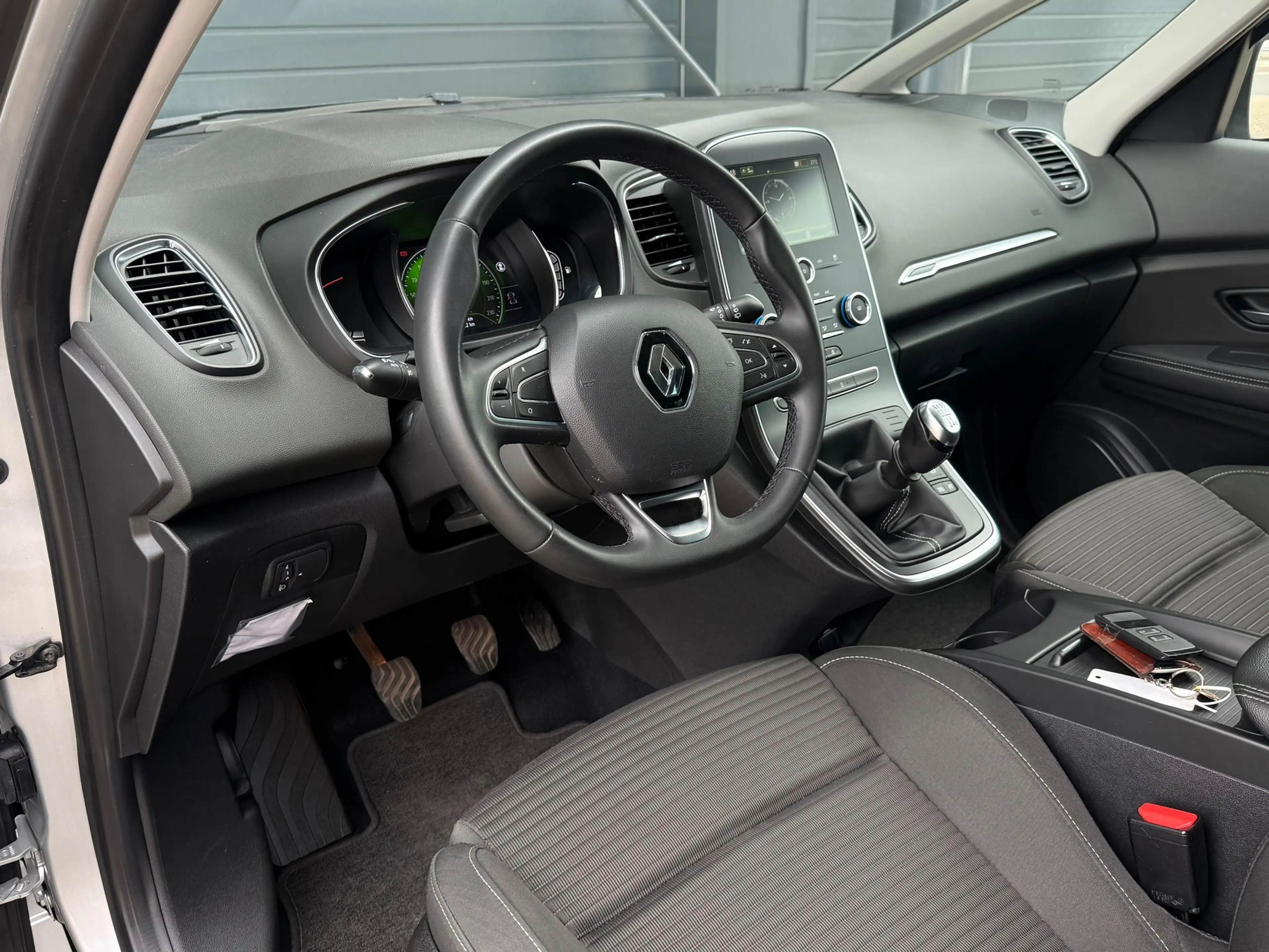 Renault Grand Scenic 1.3 TCe Business Zen 7p. — photo 15