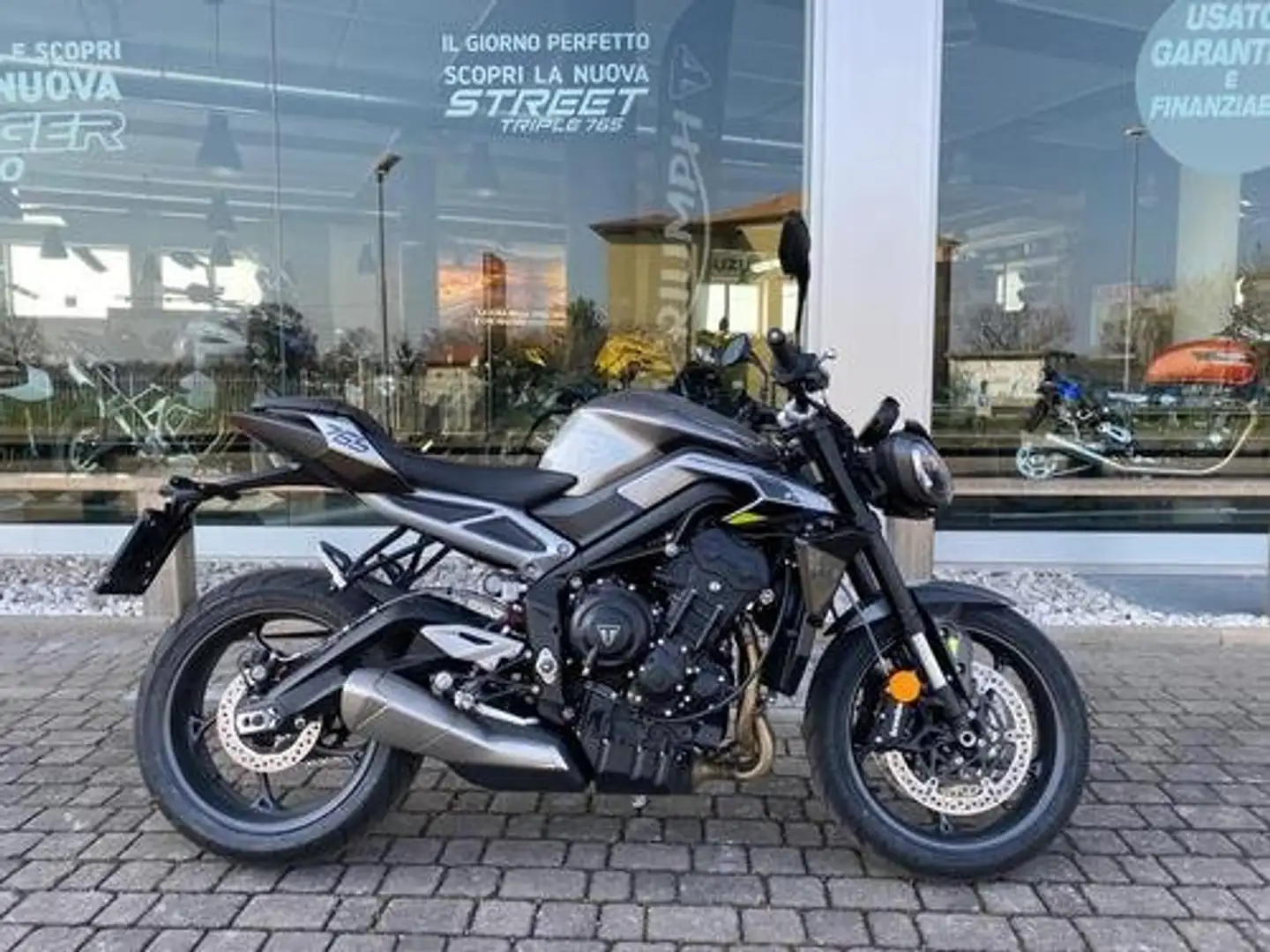 Triumph Street Triple R Grigio - 1