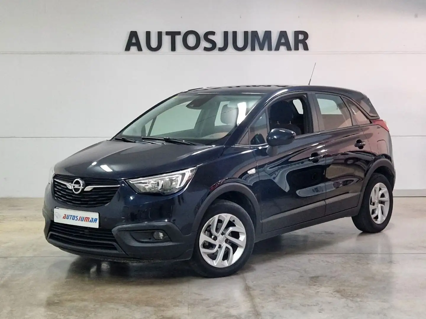 Opel Crossland X 1.5D Innovation 102 Чёрный - 1