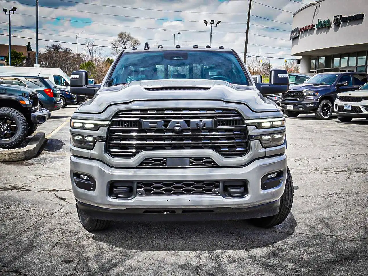 RAM 3500 снимка RAM 3500