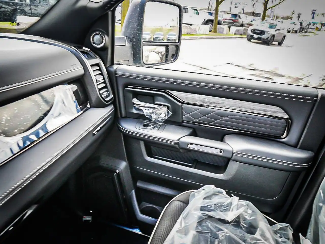 RAM 3500 снимка RAM 3500