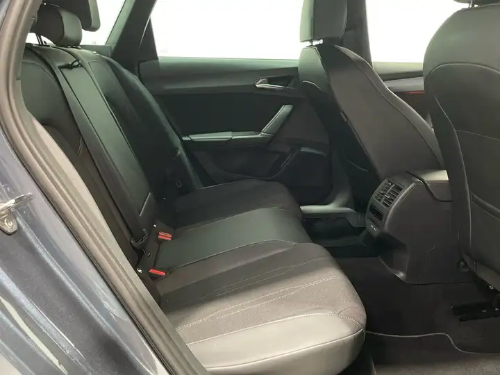 Cupra León Sportstourer 1.5 eTSI DSG 2025, foto 6