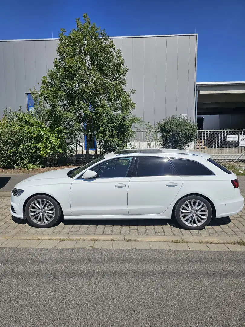 Audi A6 Avant 3.0 TDI quattro S tronic Weiß - 2