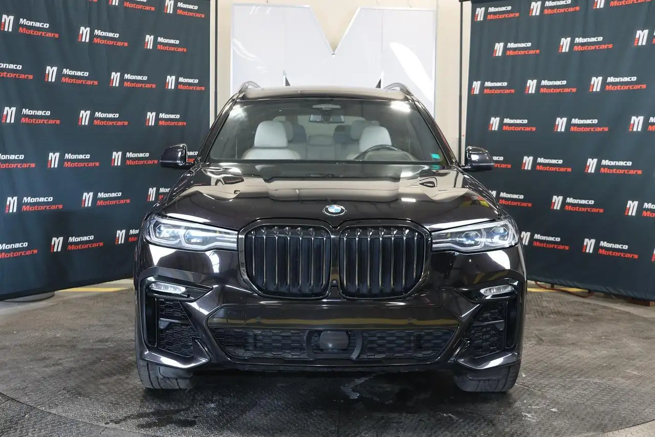 BMW X7 снимка BMW X7