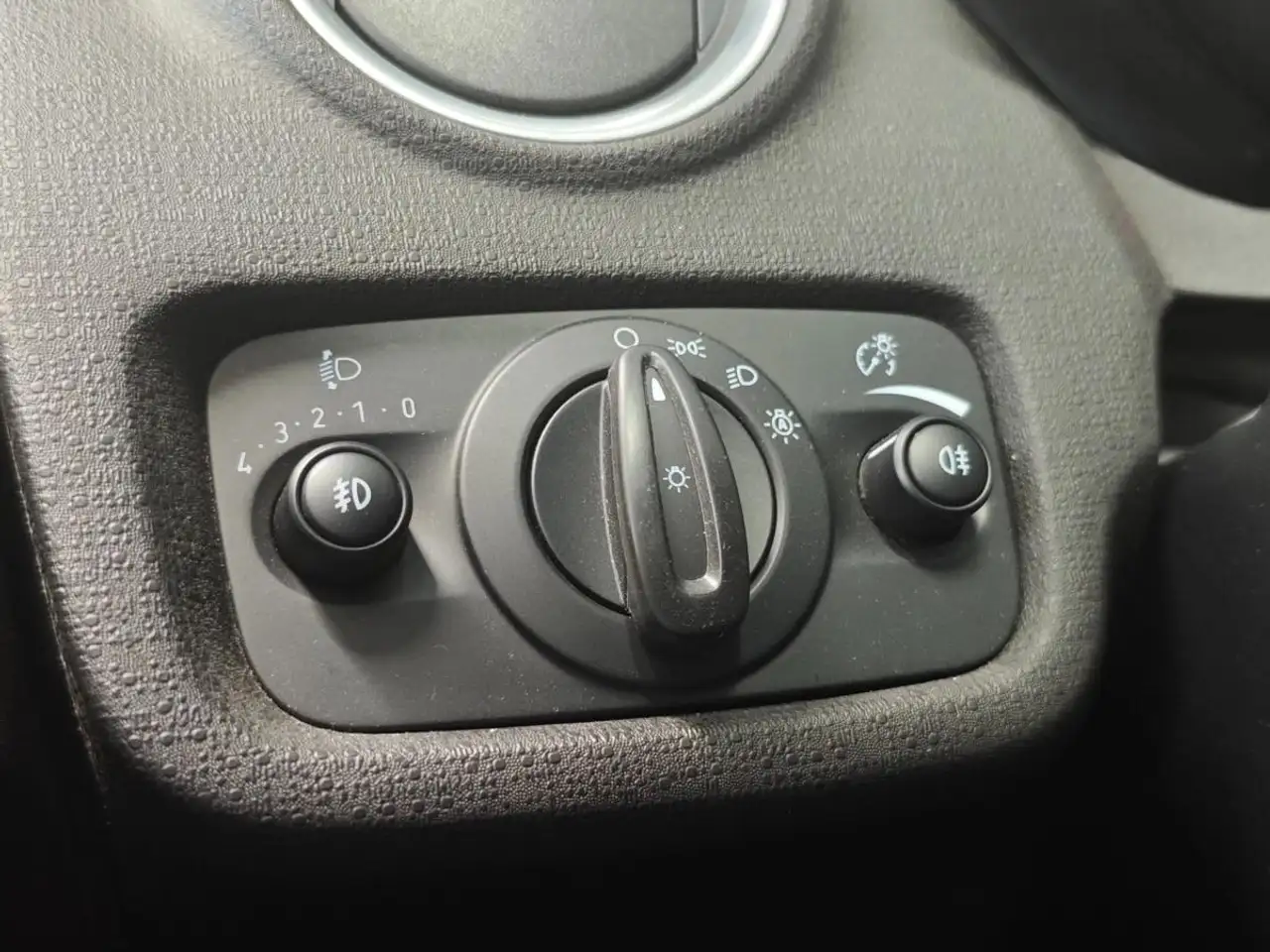 Ford Fiesta 3 portes — photo 15