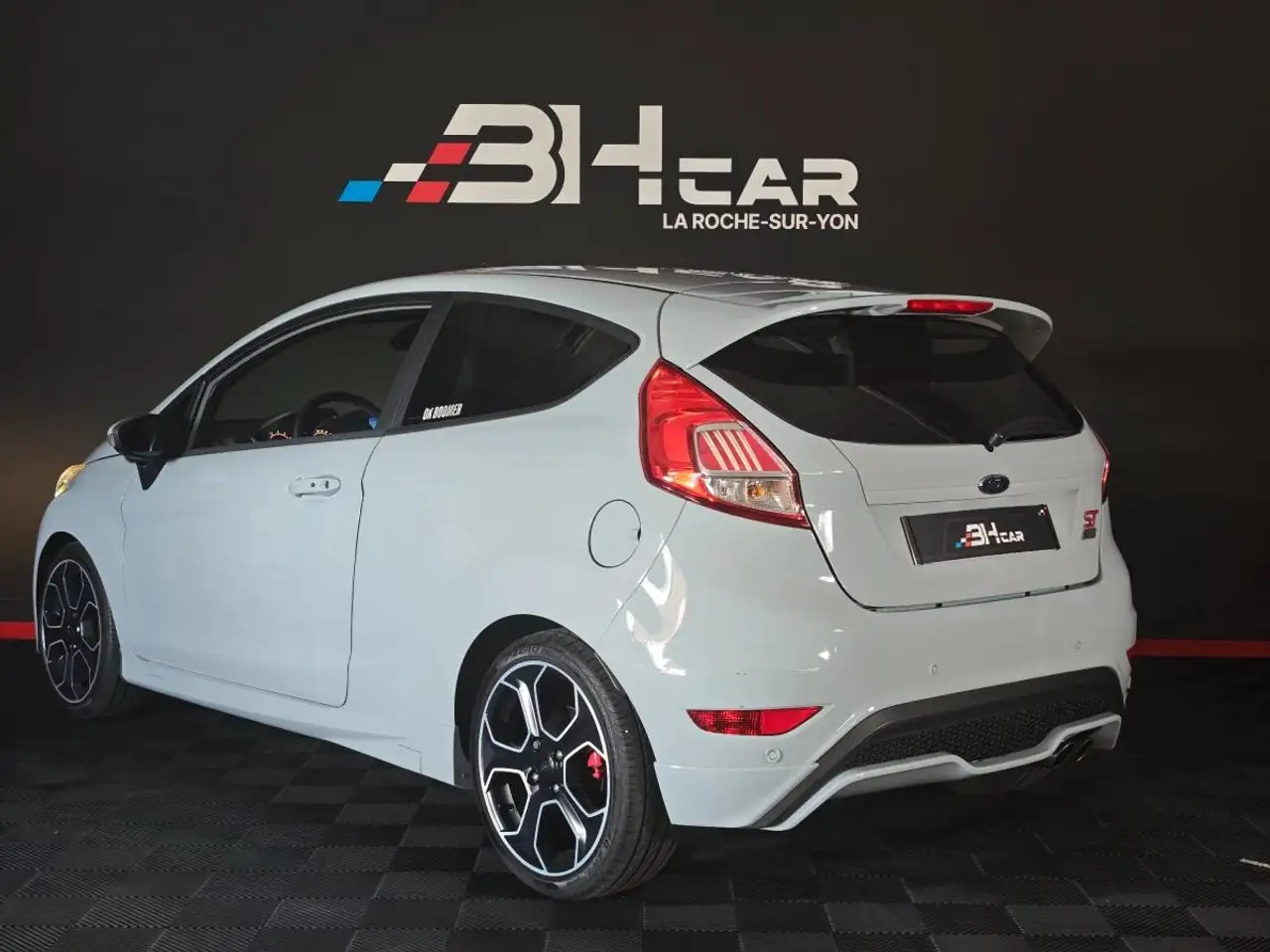Ford Fiesta 3 portes — photo 5