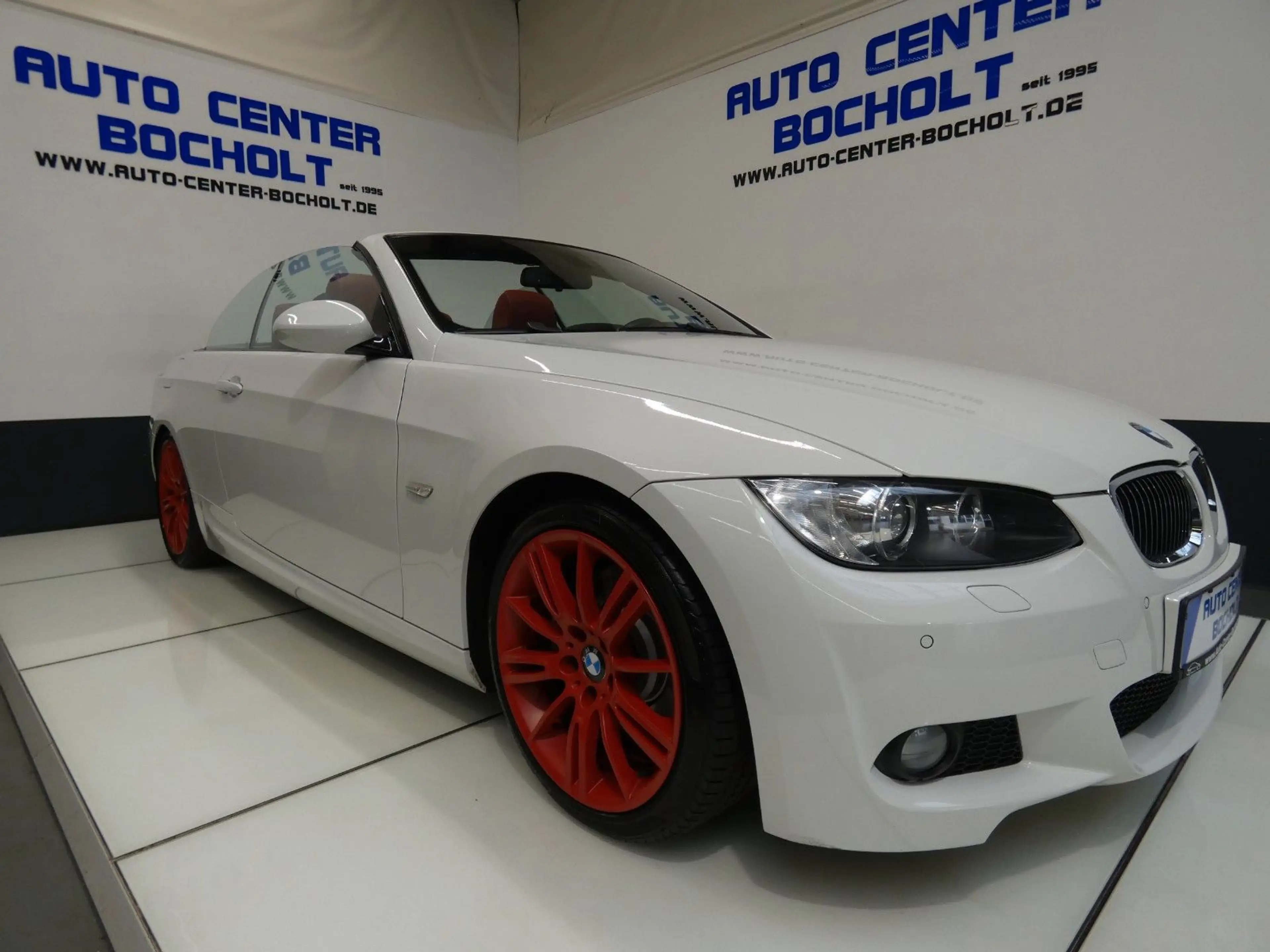 BMW 325 i*Aut*M Sportpaket*NaviProf*Xenon*HiFi*PDC — photo 2
