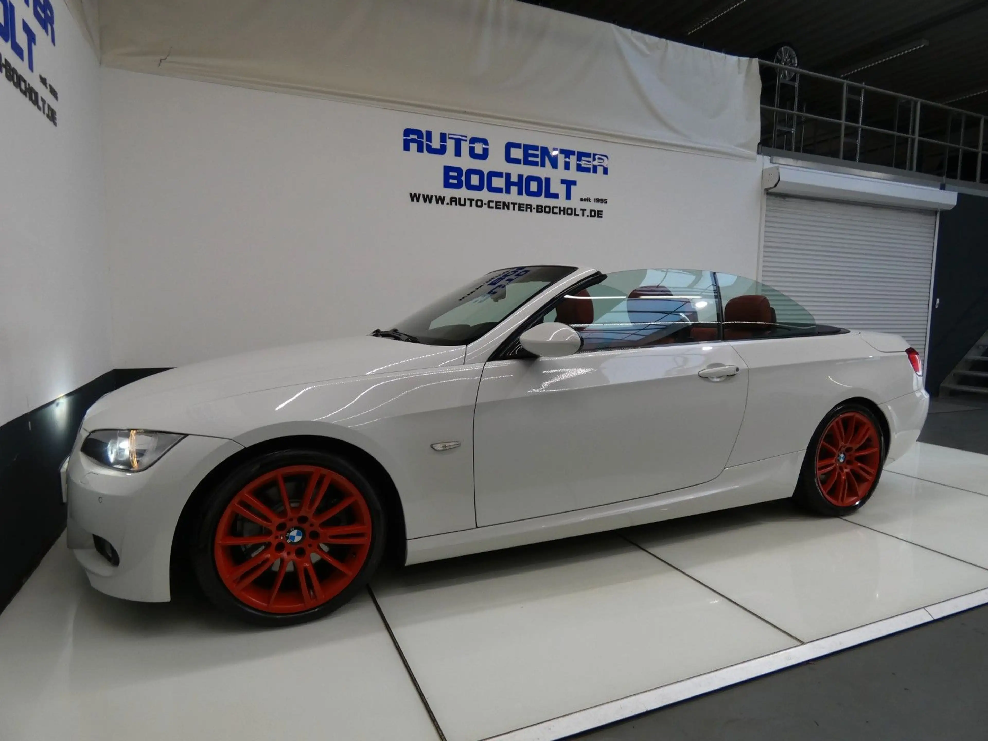 BMW 325 i*Aut*M Sportpaket*NaviProf*Xenon*HiFi*PDC — photo 12
