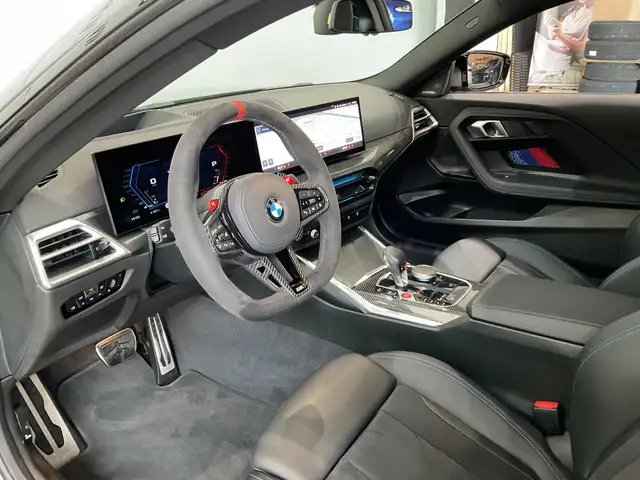 BMW M2 view 3