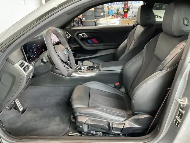 BMW M2 view 6