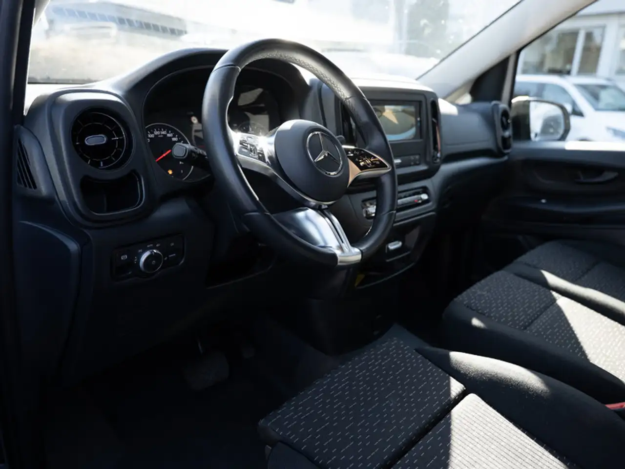 Mercedes-Benz Vito 119 Tourer/Mopf/MBeam/Kamera/Navi/Totw 17