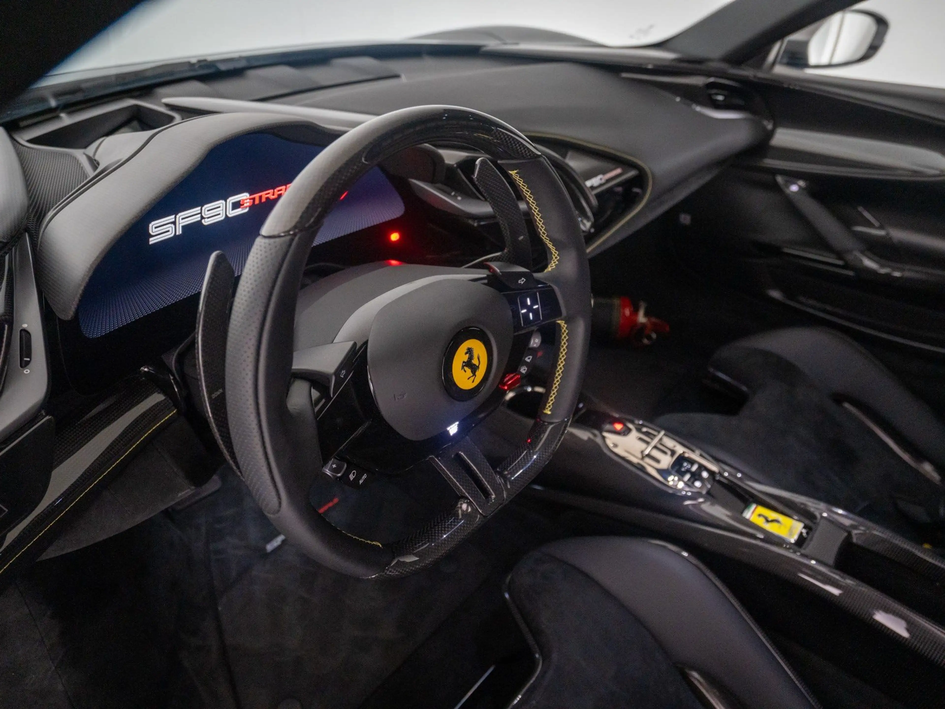 Ferrari SF90 Stradale ASSETTO FIORANO FERRARI SINGEN — photo 13