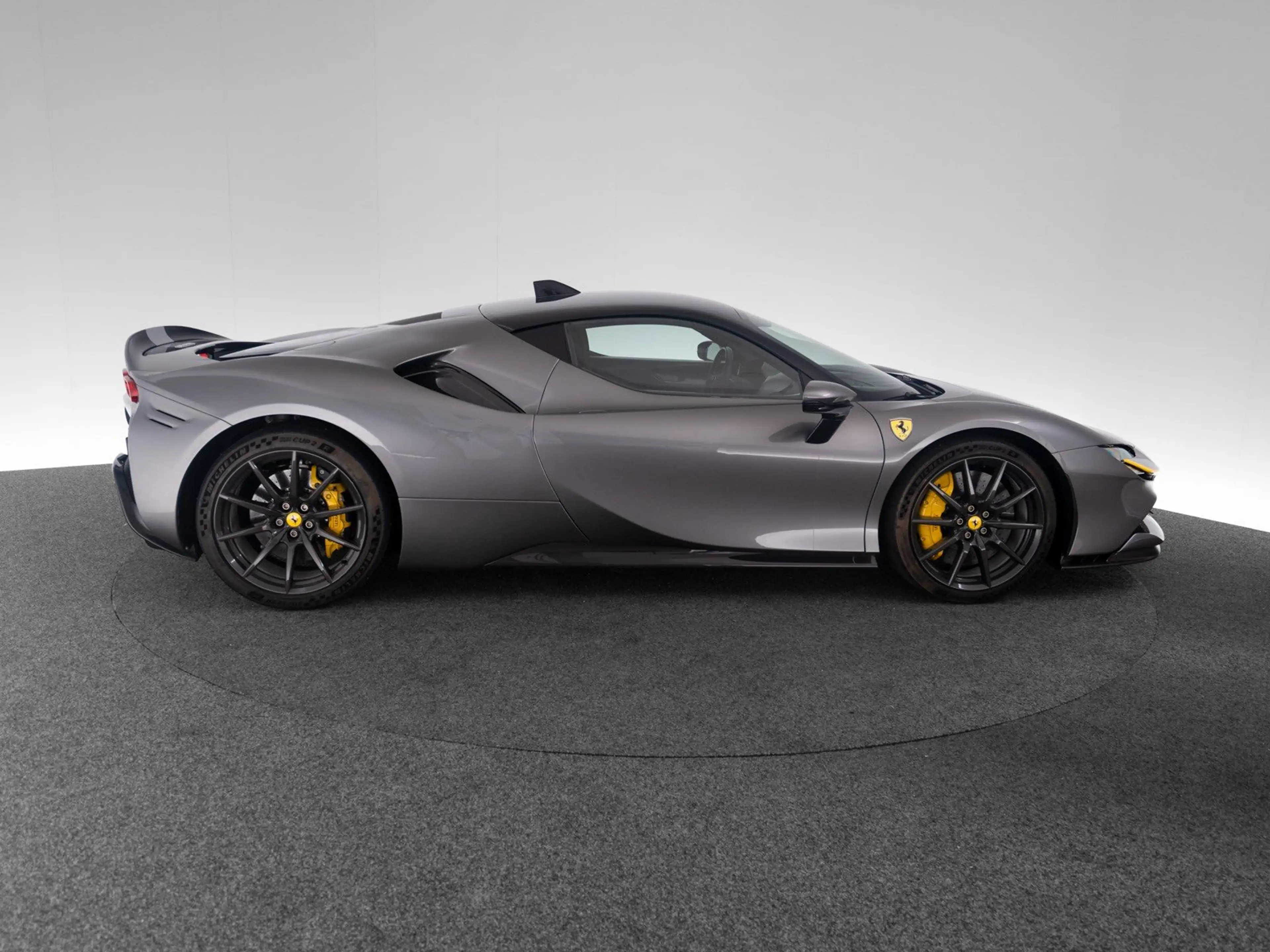 Ferrari SF90 Stradale ASSETTO FIORANO FERRARI SINGEN — photo 6