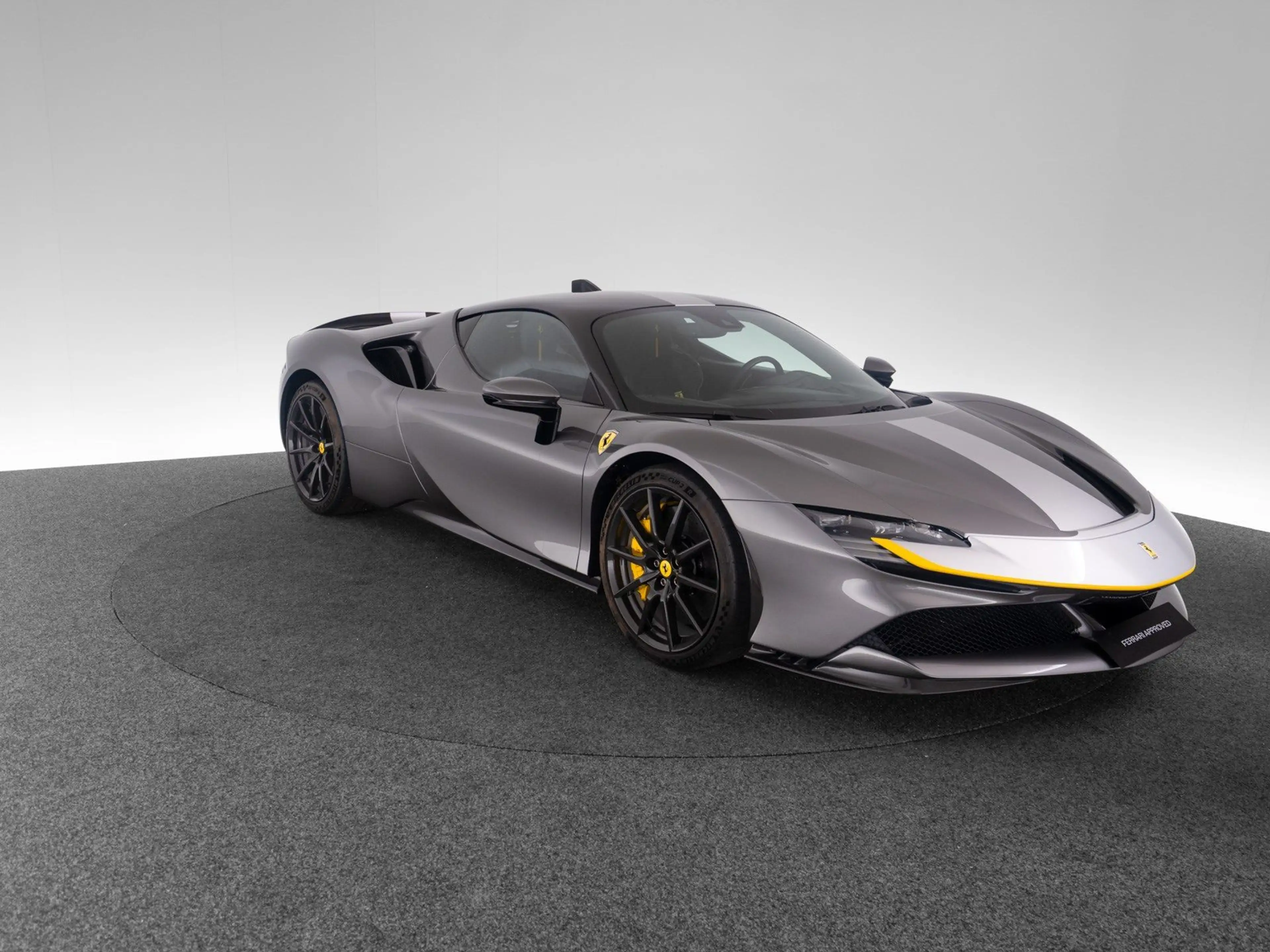 Ferrari SF90 Stradale ASSETTO FIORANO FERRARI SINGEN — photo 7