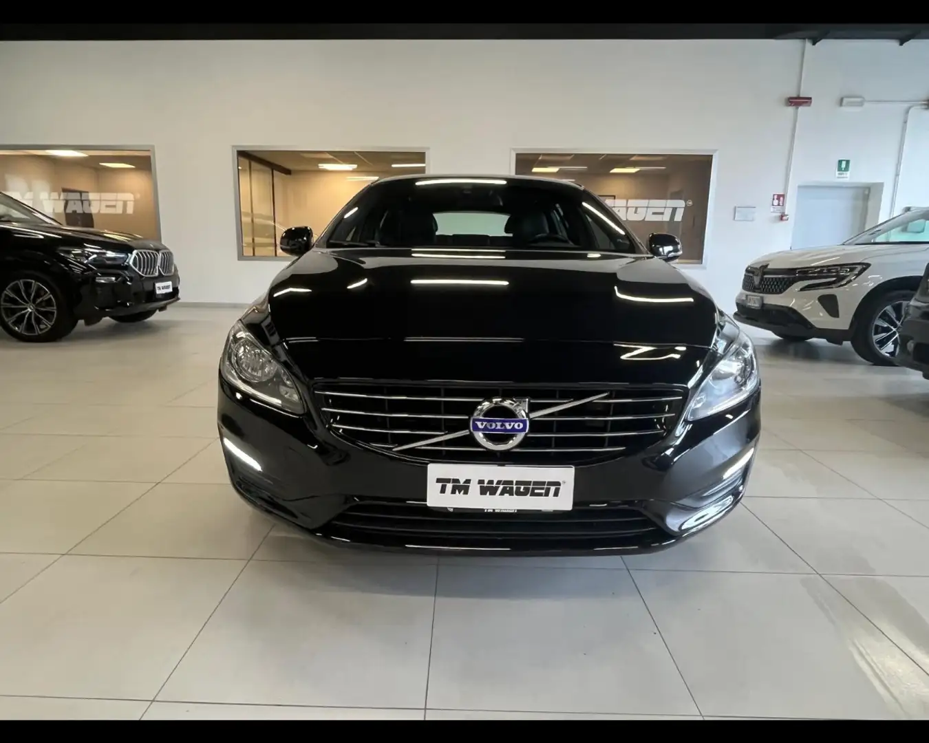 Volvo V60 D3 Geartronic Kinetic Grau - 2