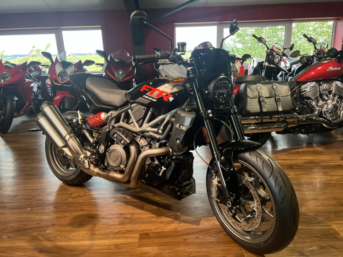 Indian FTR 1200 SPORT Fekete - 1