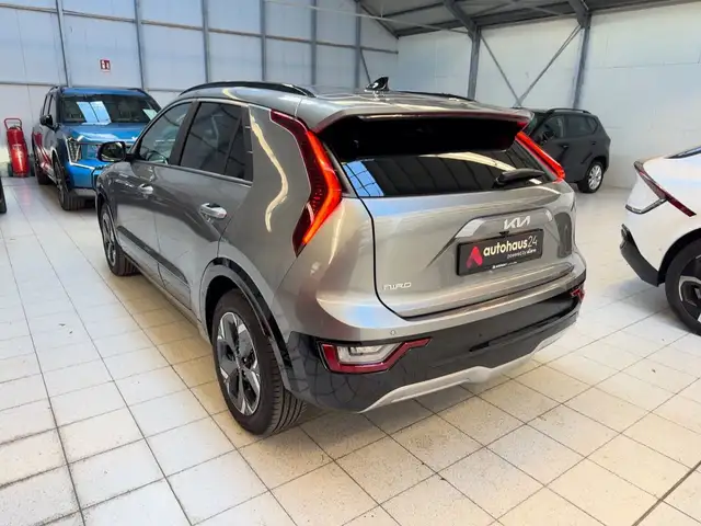 Kia E-Niro view 4