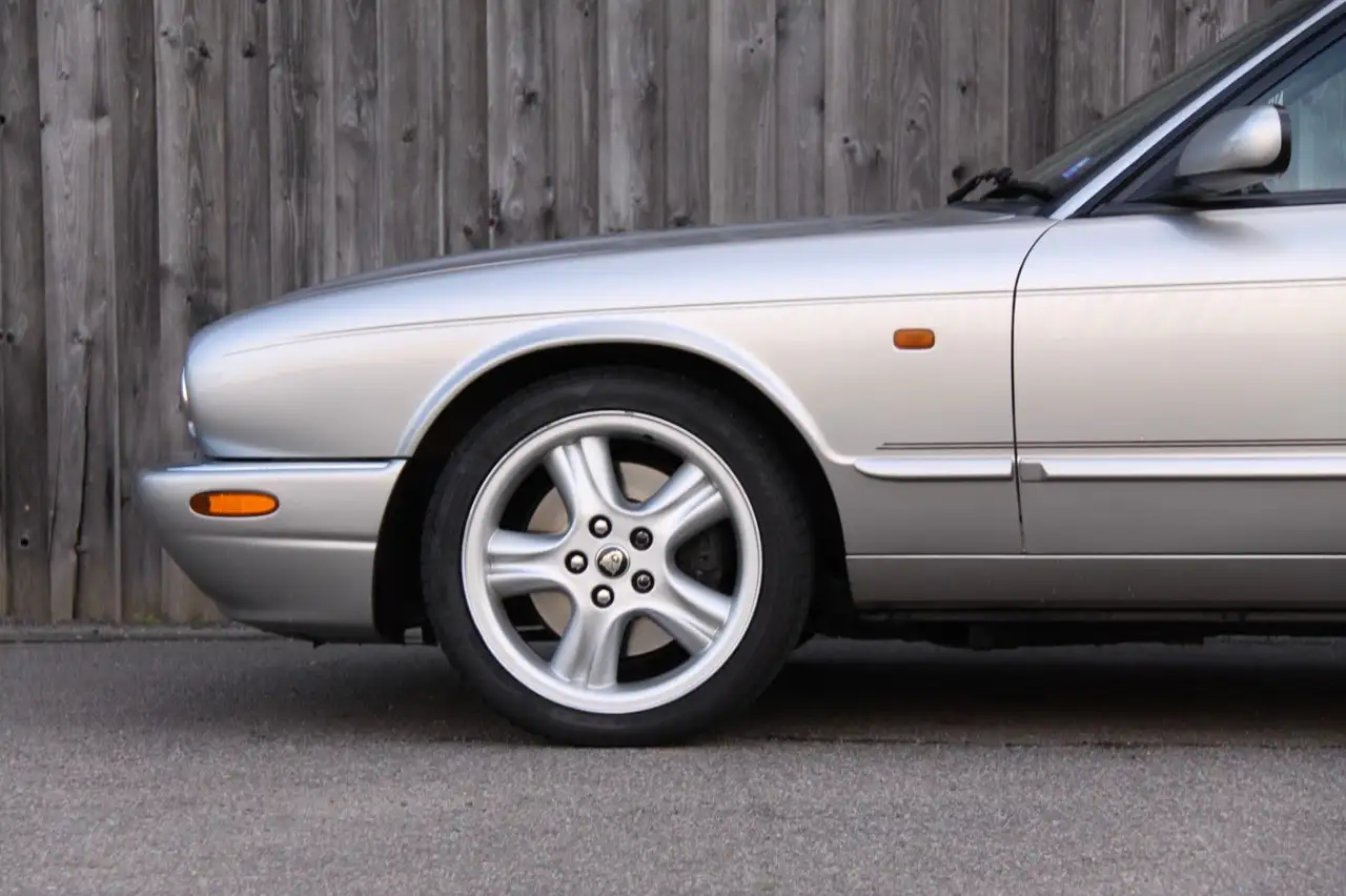 Jaguar XJR Top gepflegter XJR mit 3 Jahre Garantie, foto 4