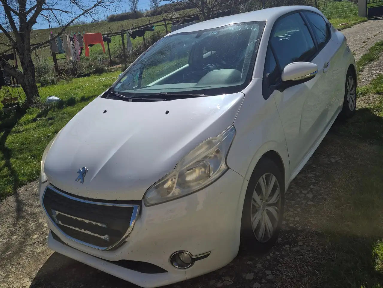 Peugeot 208 1.6 e-HDi 92ch FAP BVM5 Allure