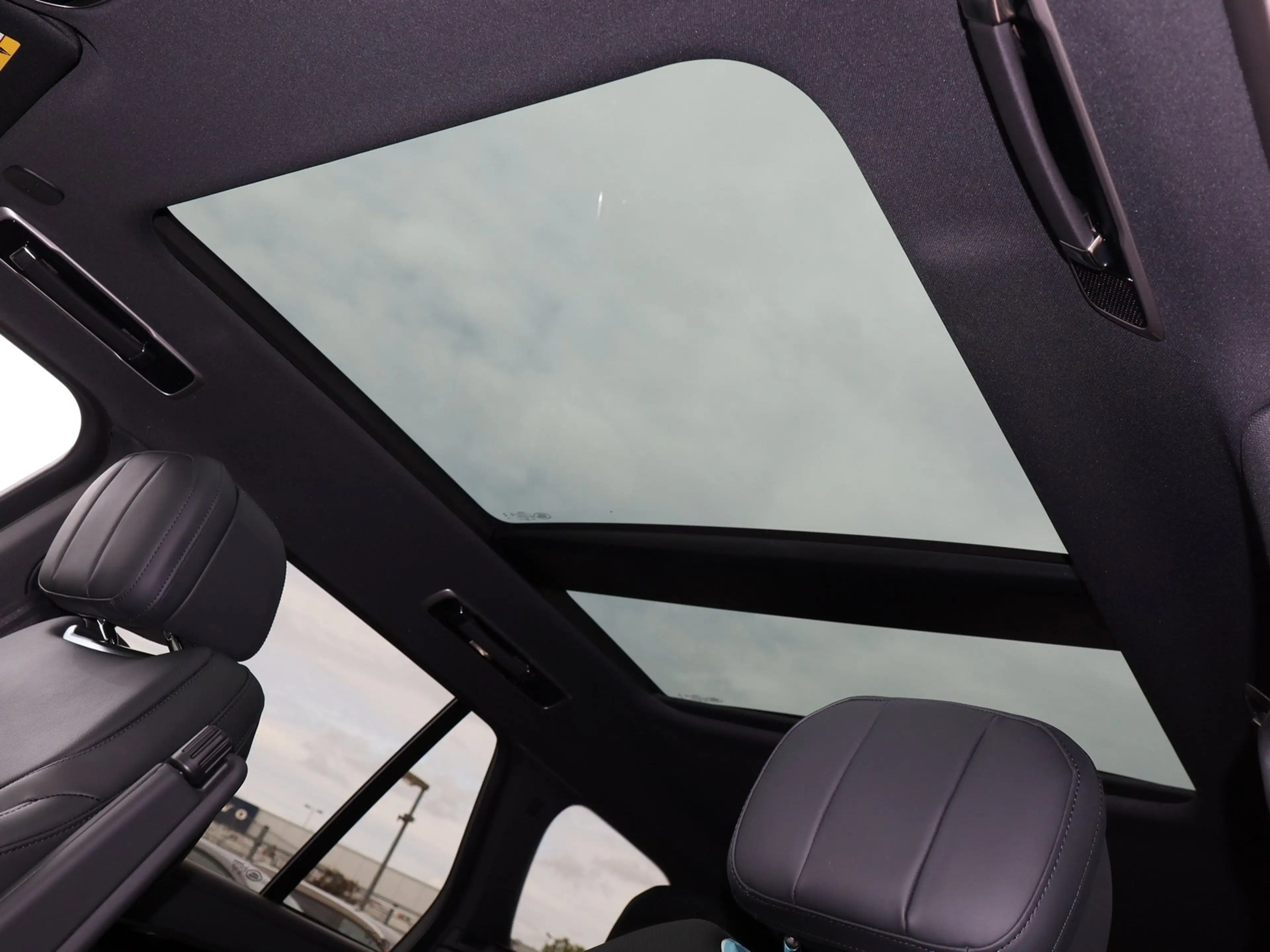 Land Rover Range Rover P460E HSE Plug-In-Hybrid 22"Felgen Gloss Black,... — photo 10