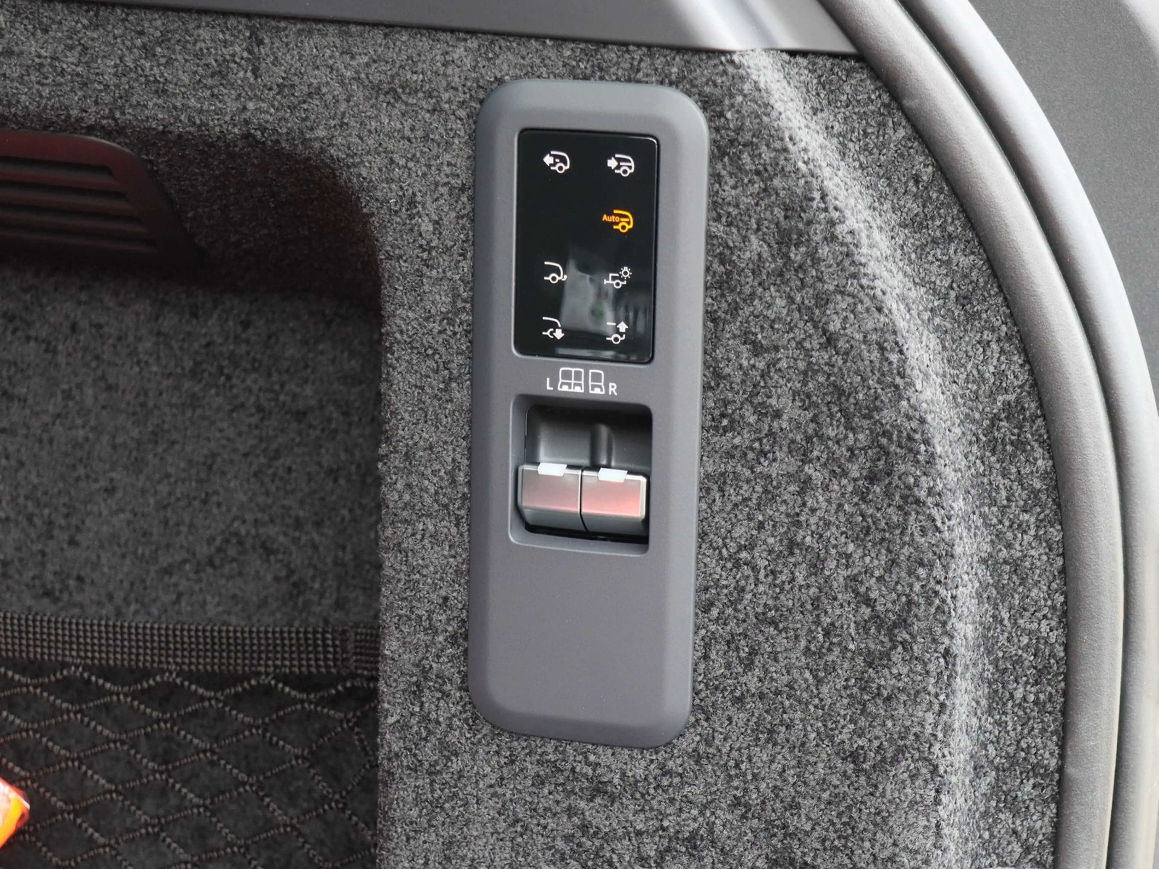 Land Rover Range Rover P460E HSE Plug-In-Hybrid 22"Felgen Gloss Black,... — photo 14