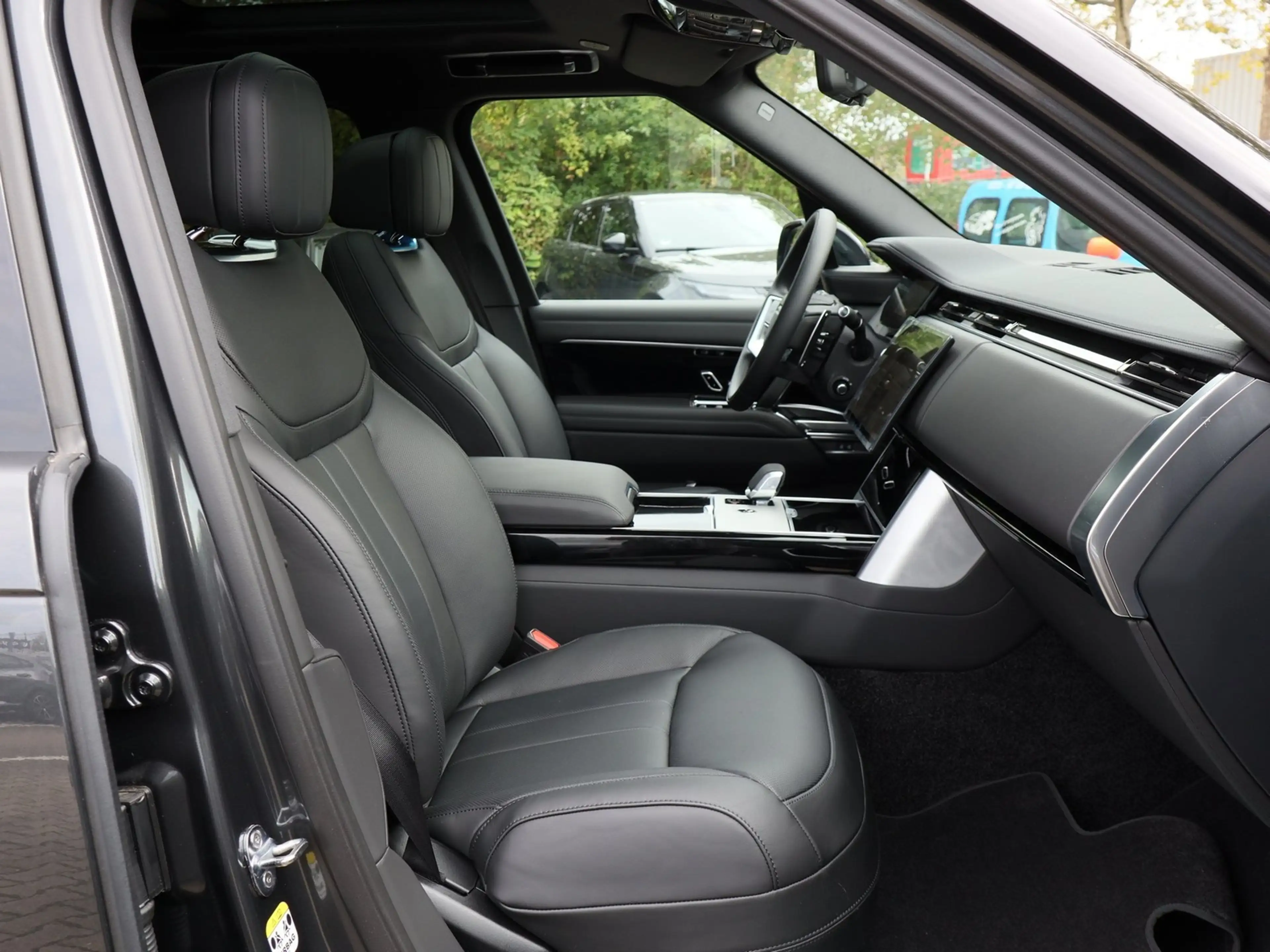 Land Rover Range Rover P460E HSE Plug-In-Hybrid 22"Felgen Gloss Black,... — photo 3