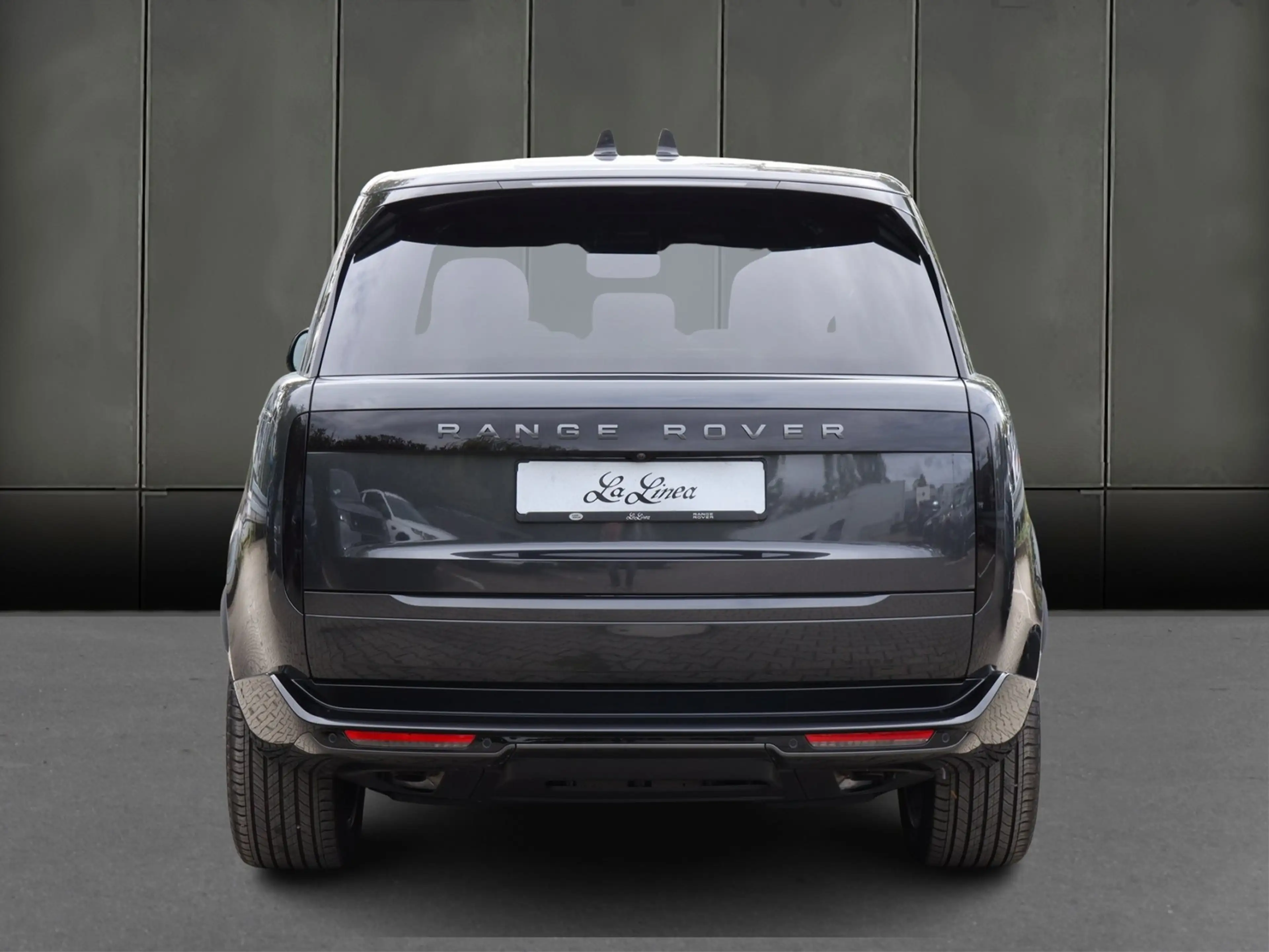 Land Rover Range Rover P460E HSE Plug-In-Hybrid 22"Felgen Gloss Black,... — photo 7