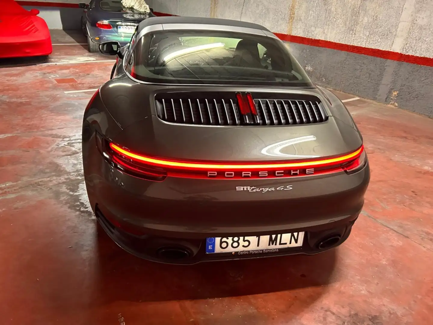 Porsche 992 Targa 4 S PDK Grün - 2