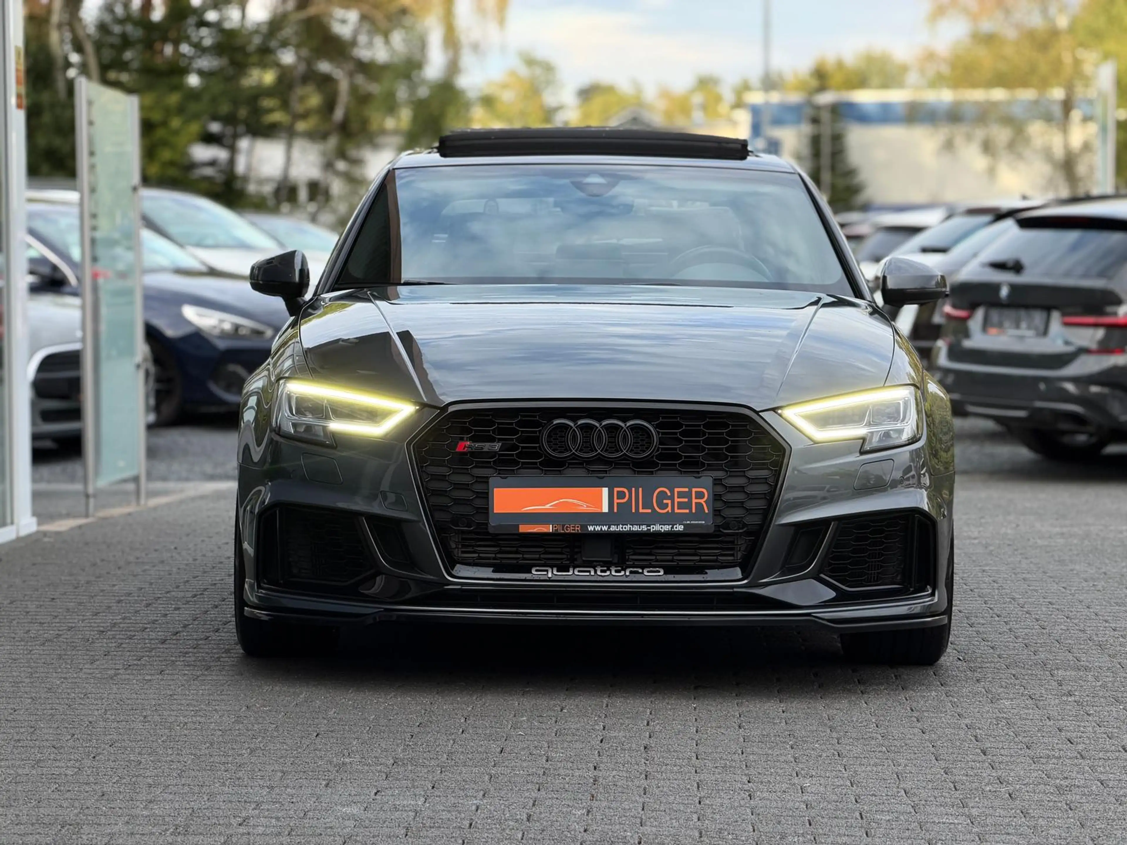 Audi RS3 Limo*B&O*Matrix*Pano*APR*Schale*Digital*ACC — photo 3