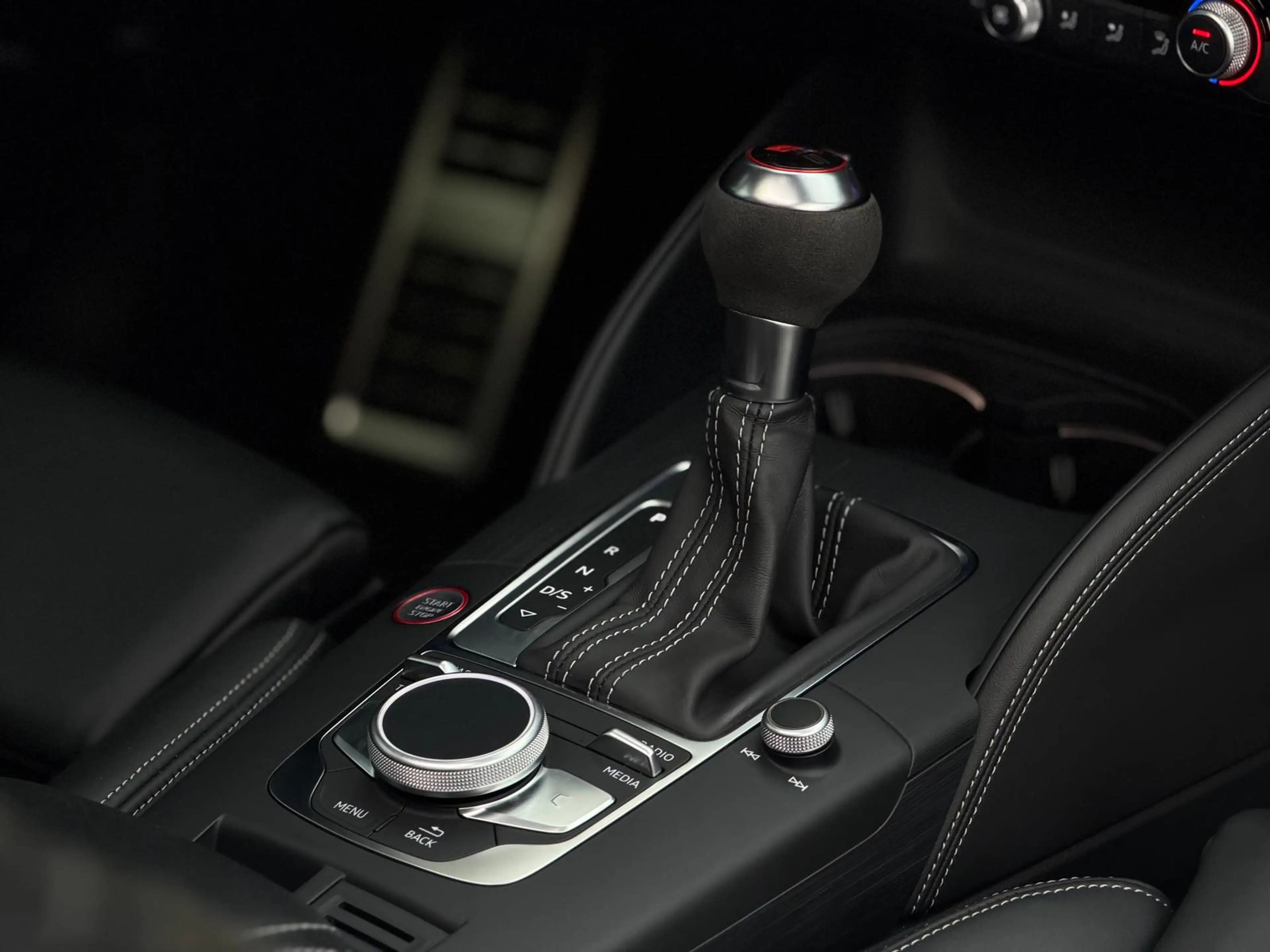 Audi RS3 Limo*B&O*Matrix*Pano*APR*Schale*Digital*ACC — photo 15