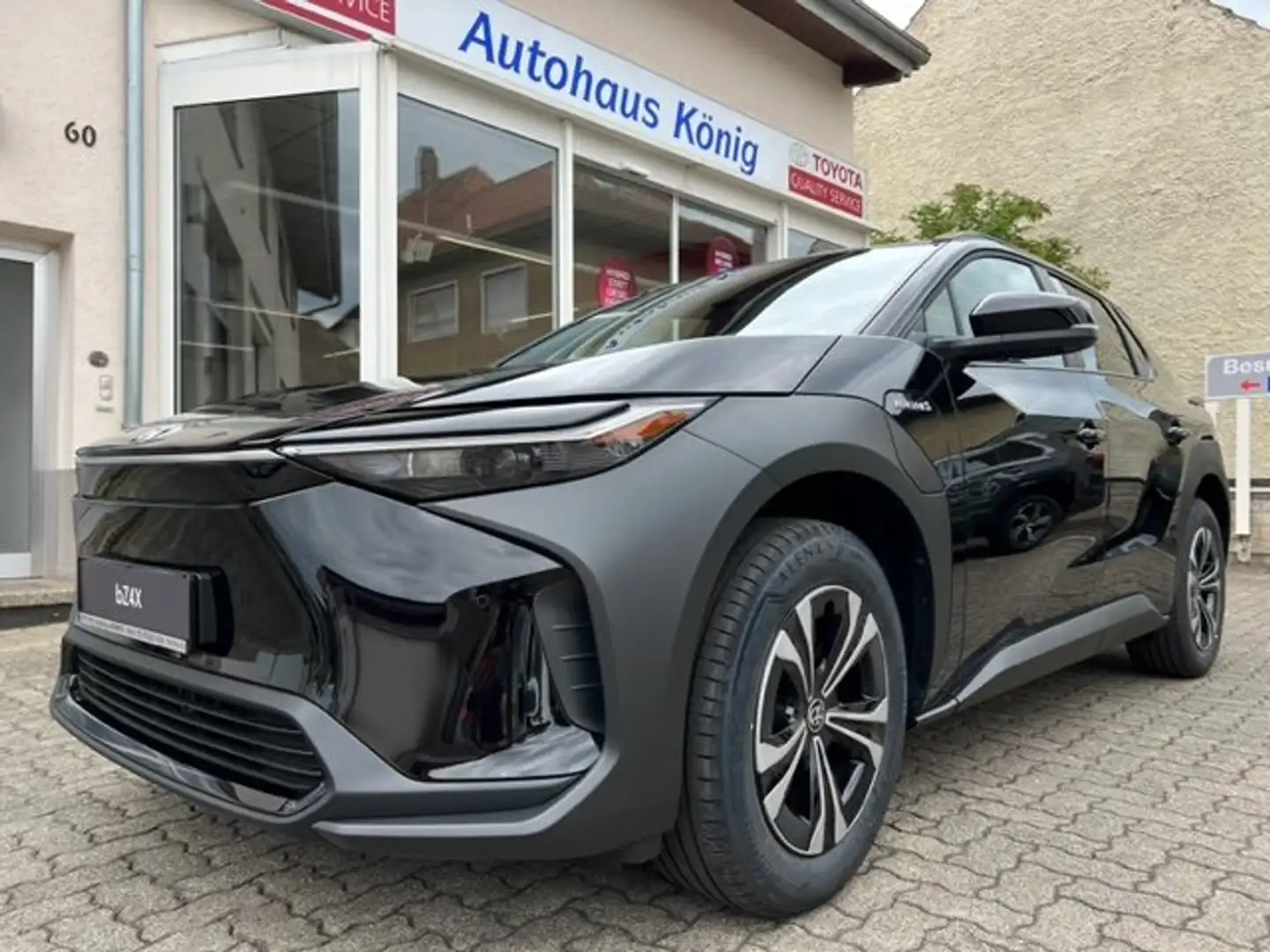 Toyota bZ4X FWD + Comfort Paket; Neupreis: 55.410,-€ Schwarz - 1