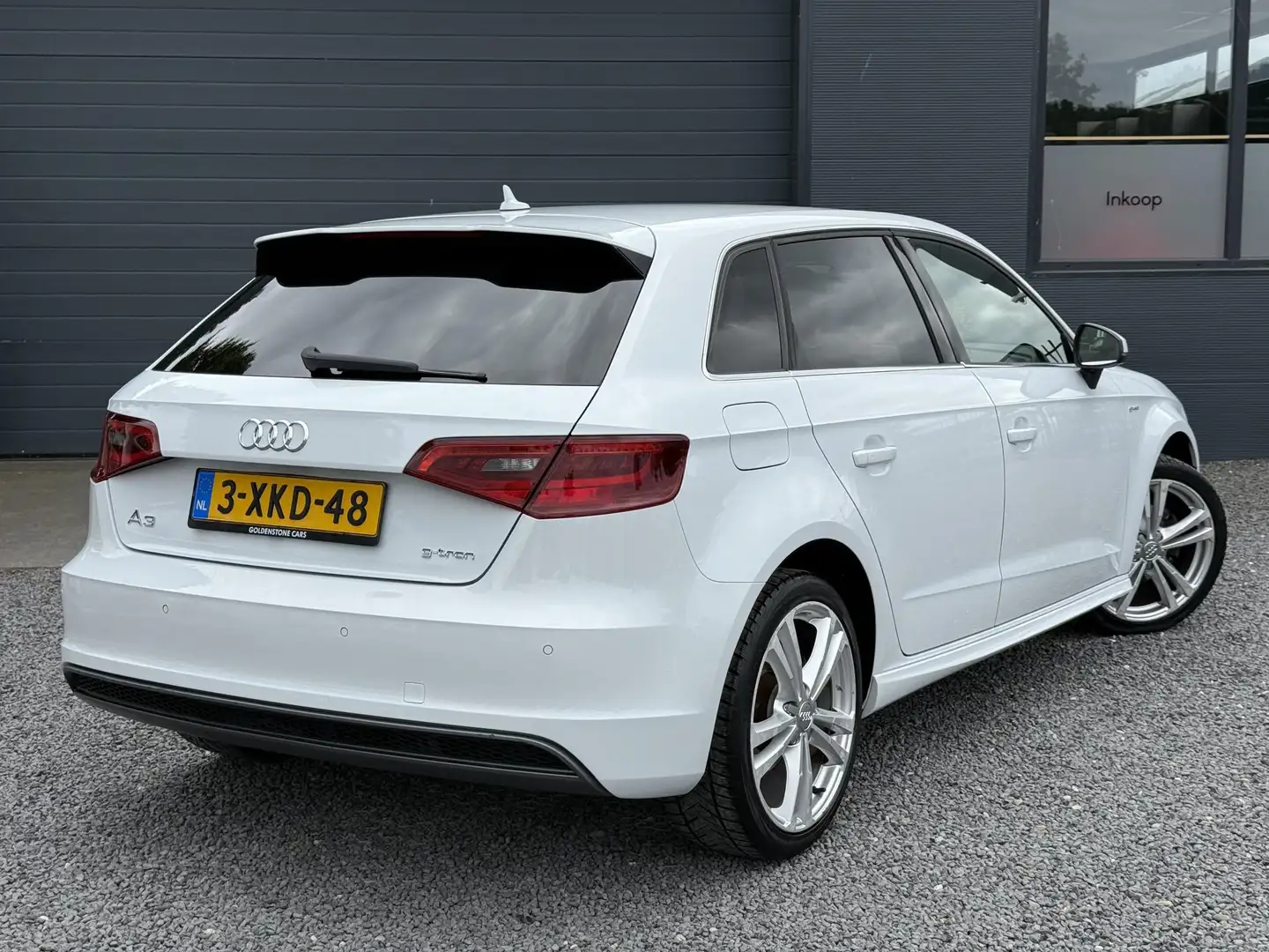 Audi A3 Sportback 1.4 TFSI Ambition Pro Line S g-tron 1e E Wit - 2