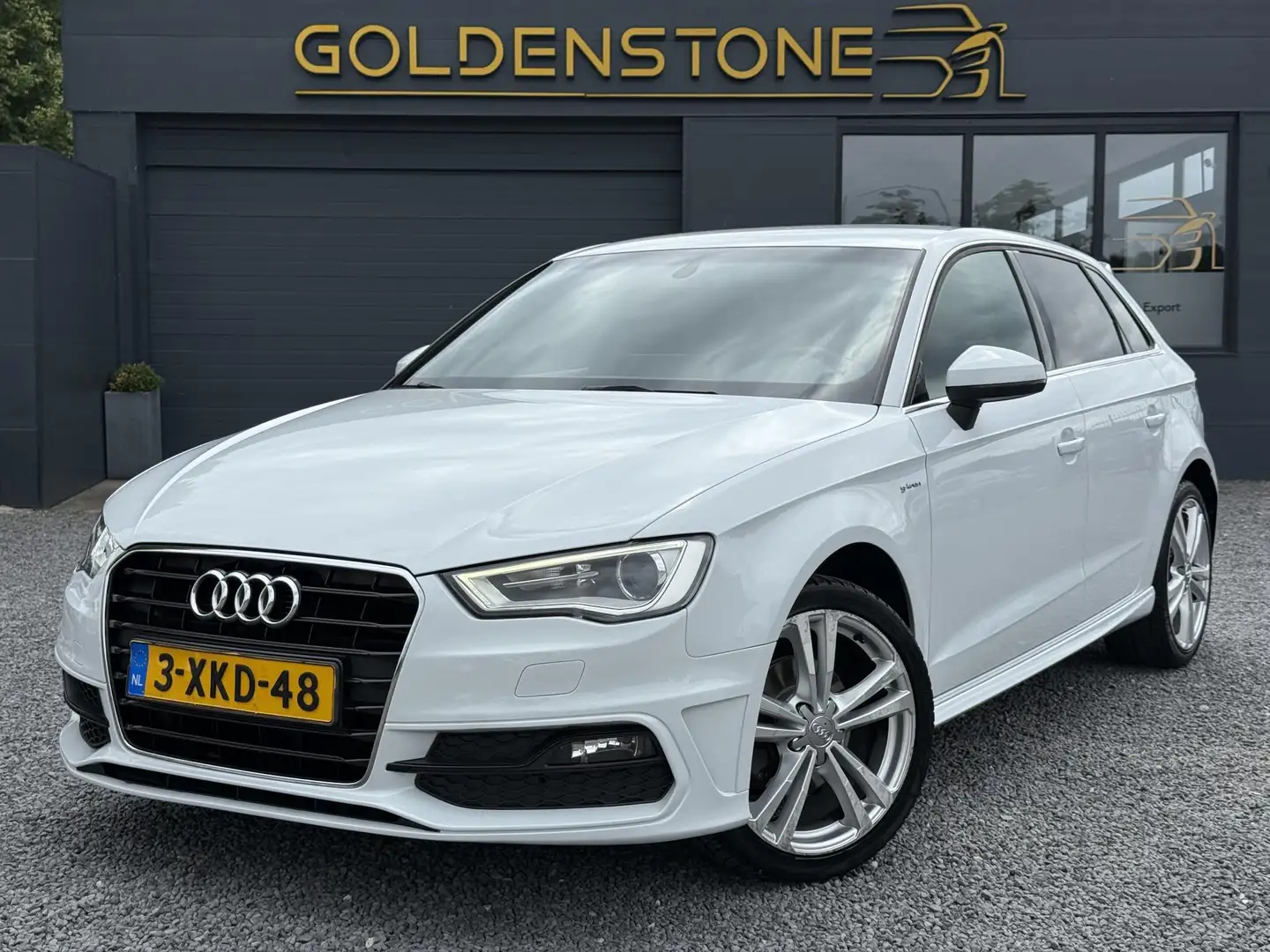 Audi A3 Sportback 1.4 TFSI Ambition Pro Line S g-tron 1e E Bílá - 1