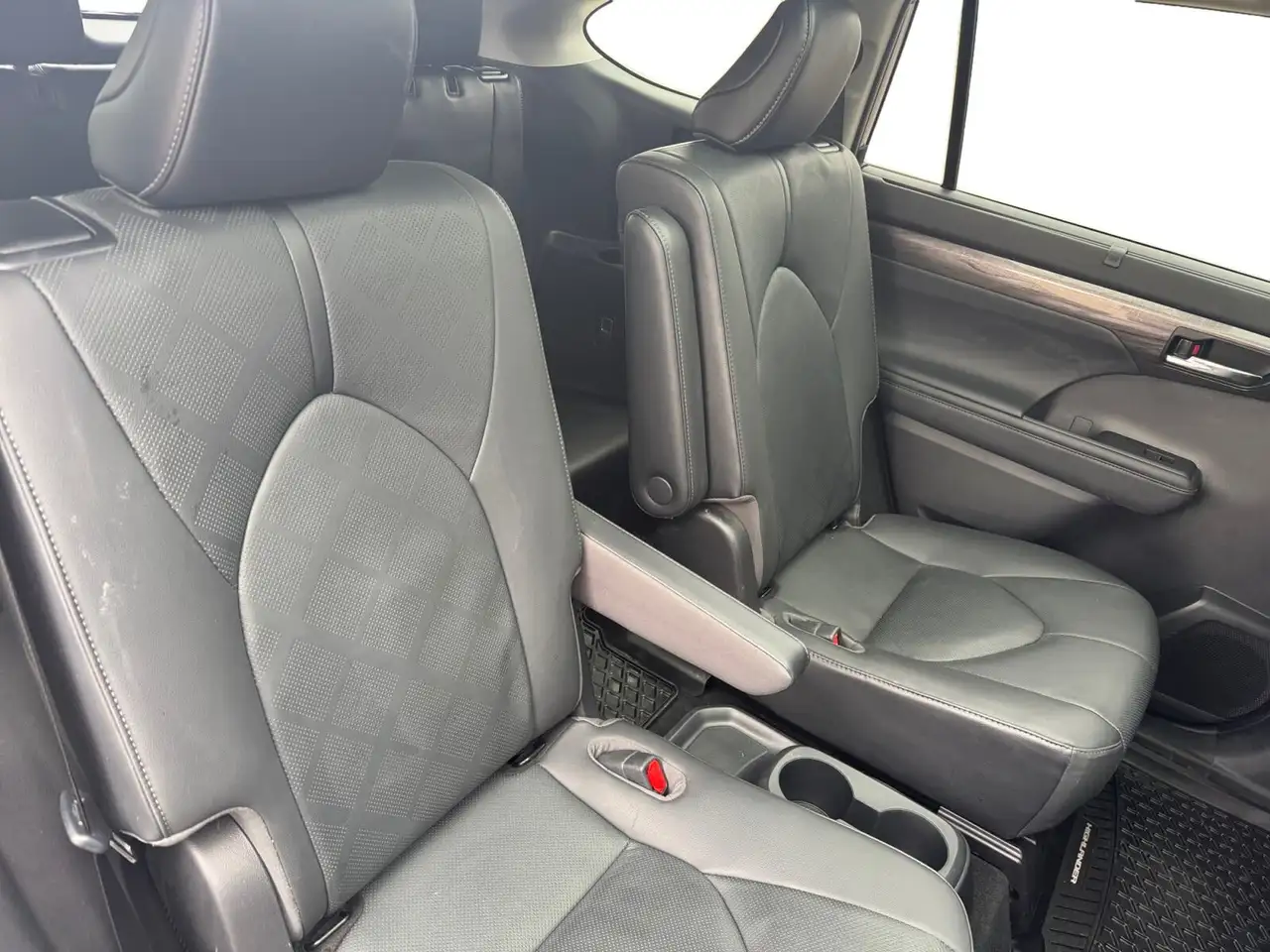 Toyota Highlander снимка Toyota Highlander