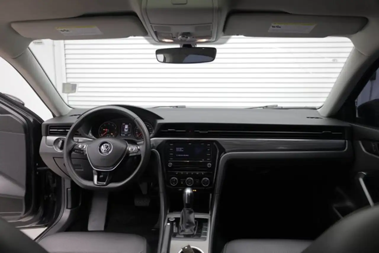 Volkswagen Passat photo Volkswagen Passat