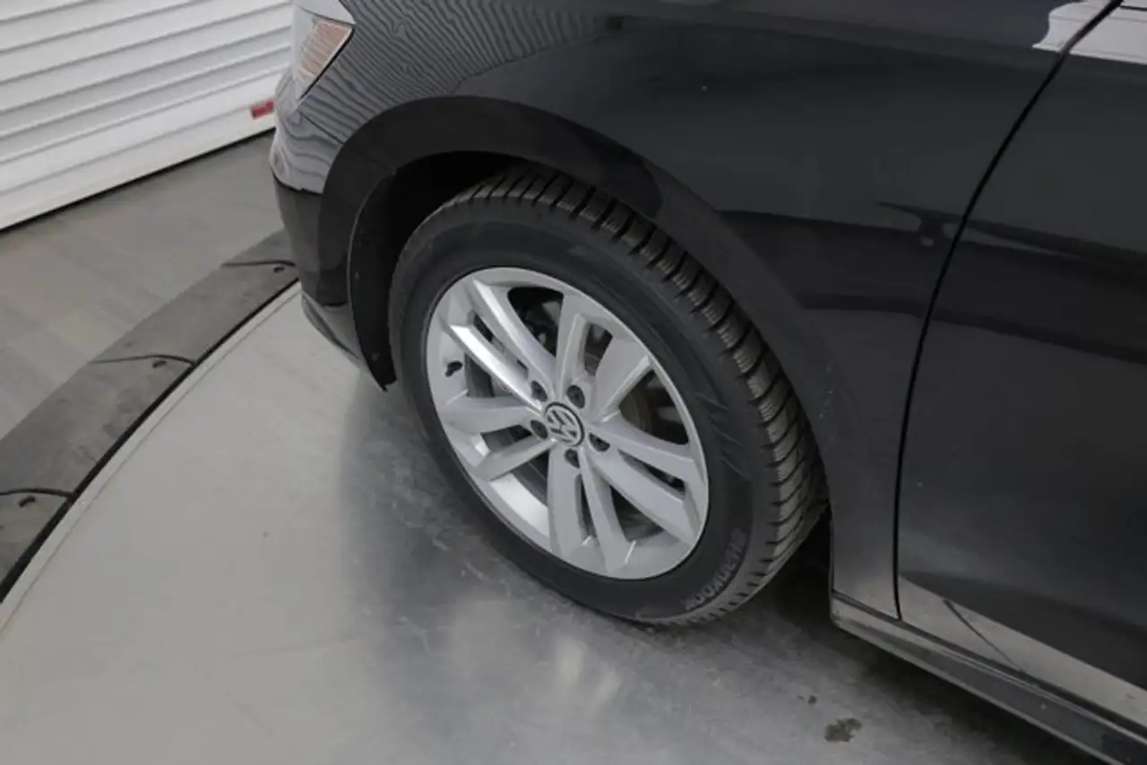 Volkswagen Passat photo Volkswagen Passat