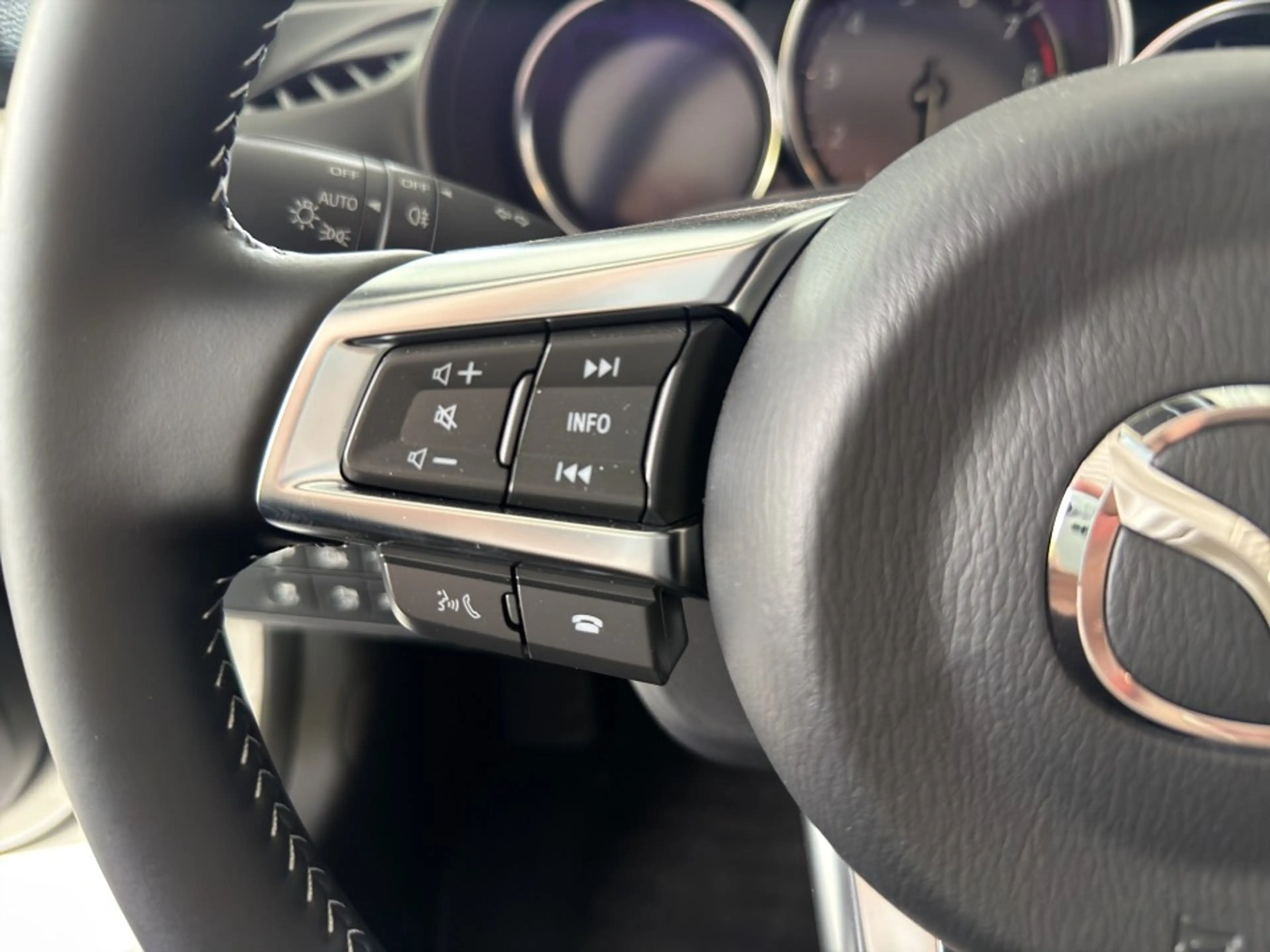 Mazda MX-5 1.5L SKYACTIV-G 132 Exclusive-line — photo 10
