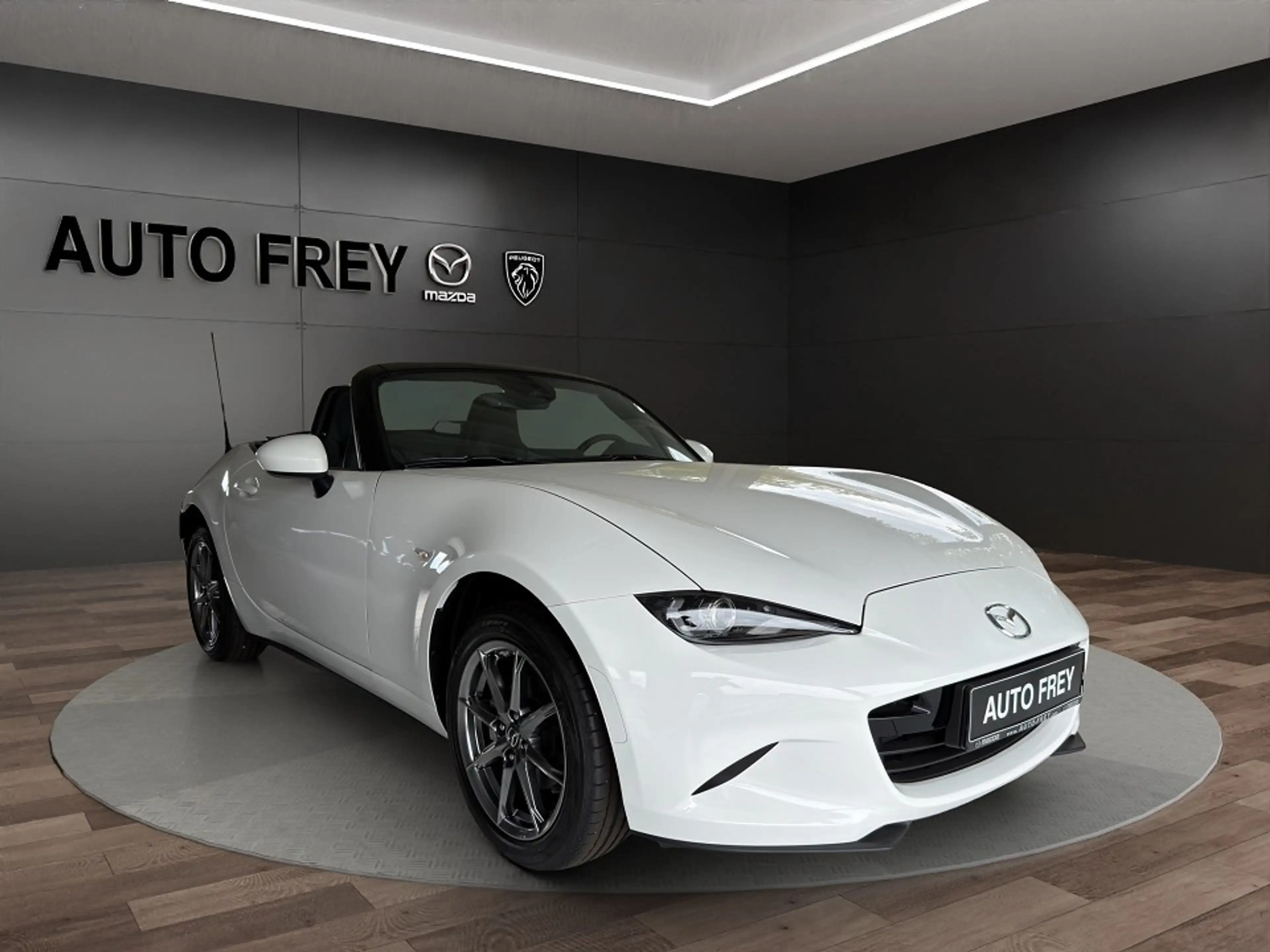 Mazda MX-5 1.5L SKYACTIV-G 132 Exclusive-line