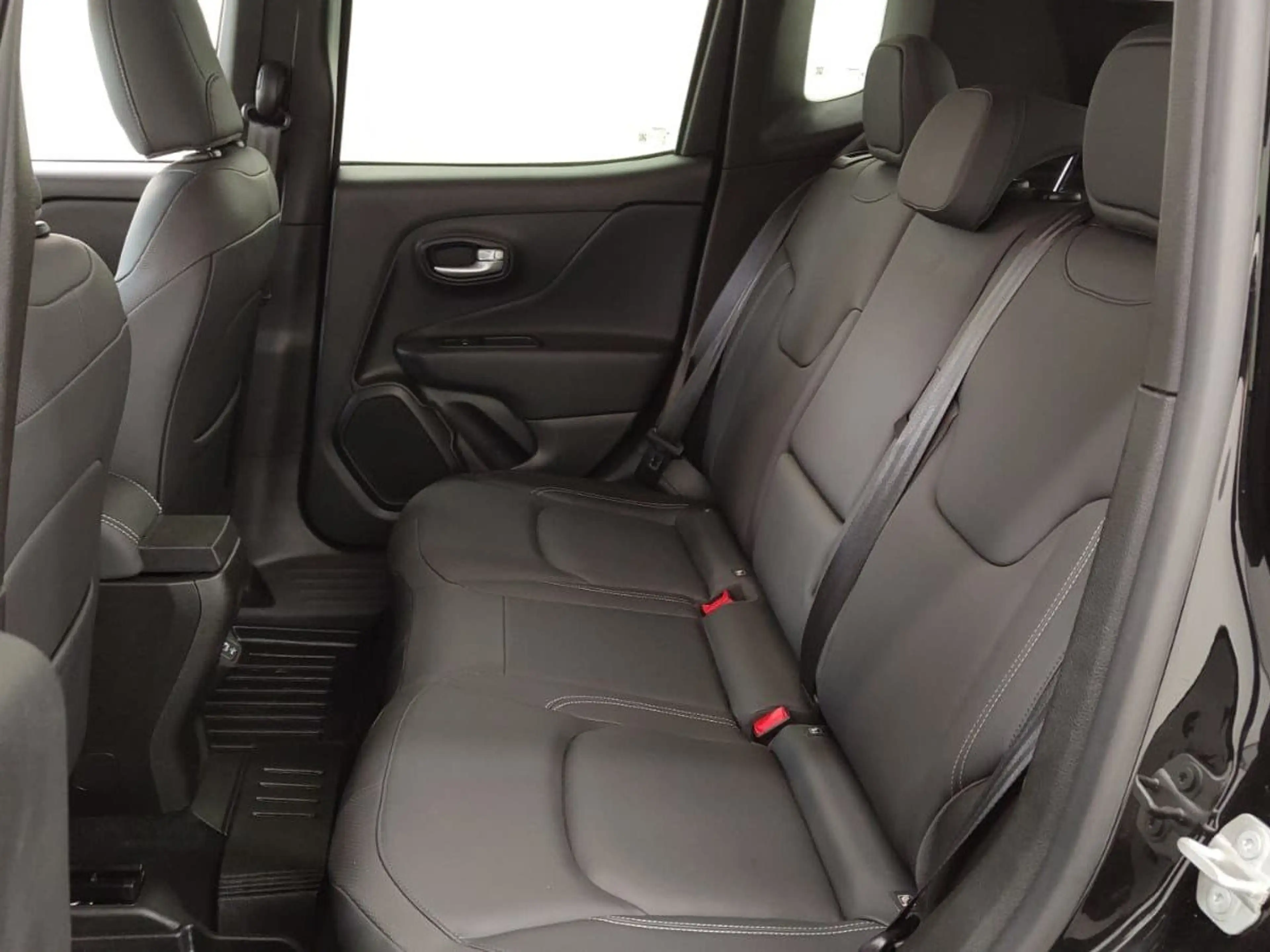 Jeep Renegade 1.5 MultiAir MHEV Altitude Automatik — photo 9
