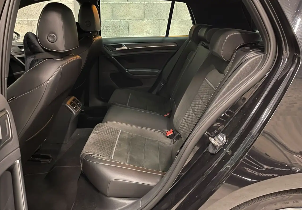 Volkswagen Golf Alltrack — photo 14