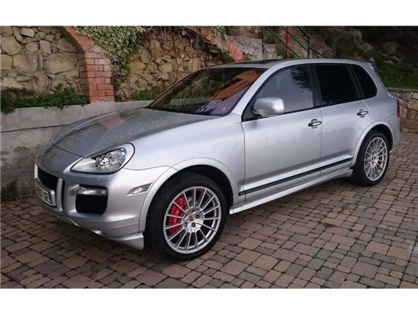 Porsche Cayenne 4.8 V8 405cv GTS Tiptronic S ***VENDU*** Gris - 1