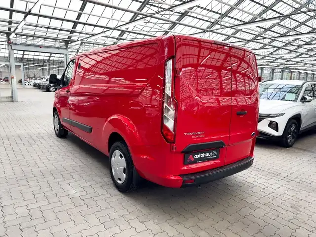 Ford Transit Custom view 4