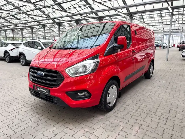 Ford Transit Custom view 3