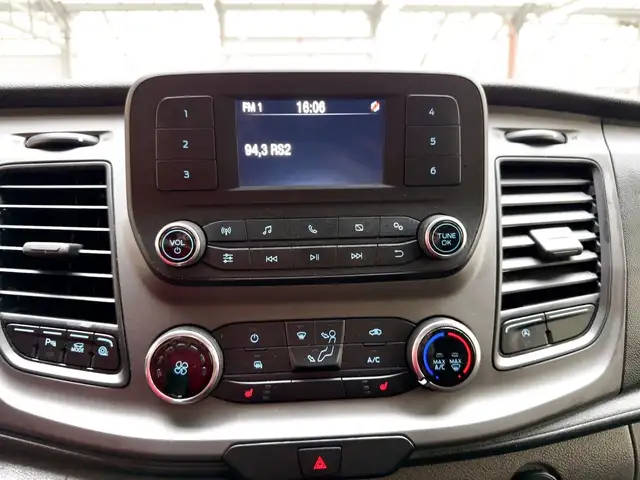 Ford Transit Custom view 12